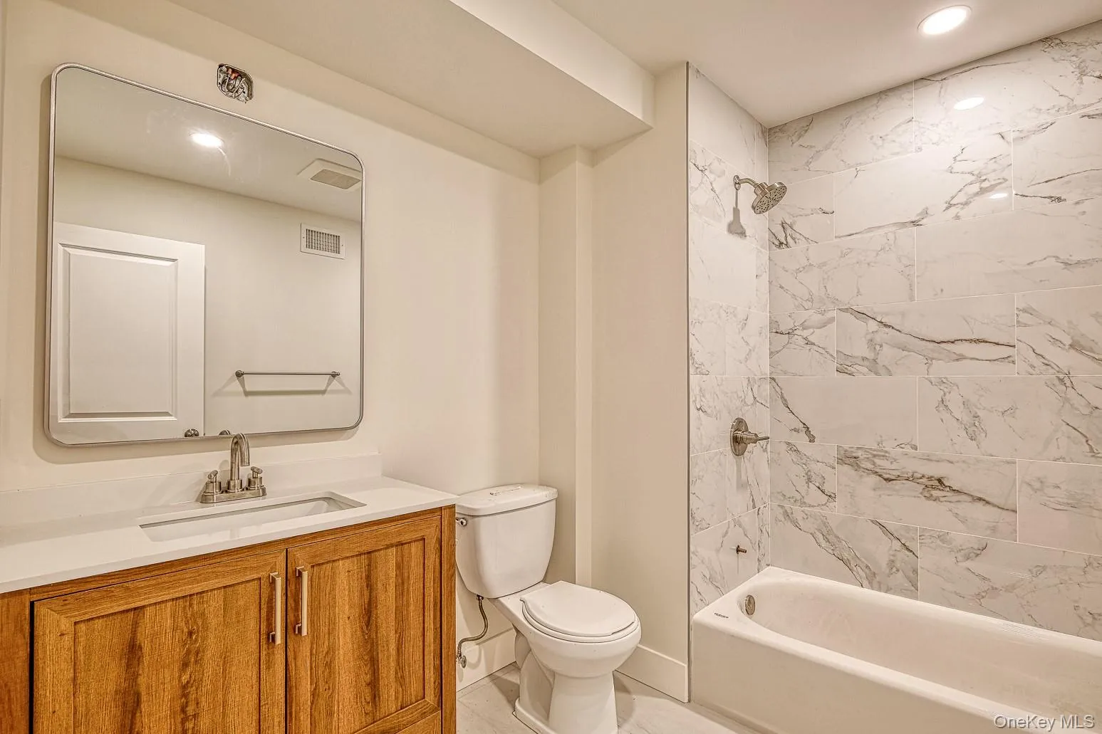 306 Clinton Avenue, Greenburgh, NY, 2 Bedrooms Bedrooms, 3 Rooms Rooms,1 BathroomBathrooms,Residential Lease,For Rent,Clinton,0,1014156 306 Clinton Avenue, Greenburgh, NY, 2 Bedrooms Bedrooms, 3 Rooms Rooms,1 BathroomBathrooms,Residential Lease,For Rent,Clinton,0,1014156