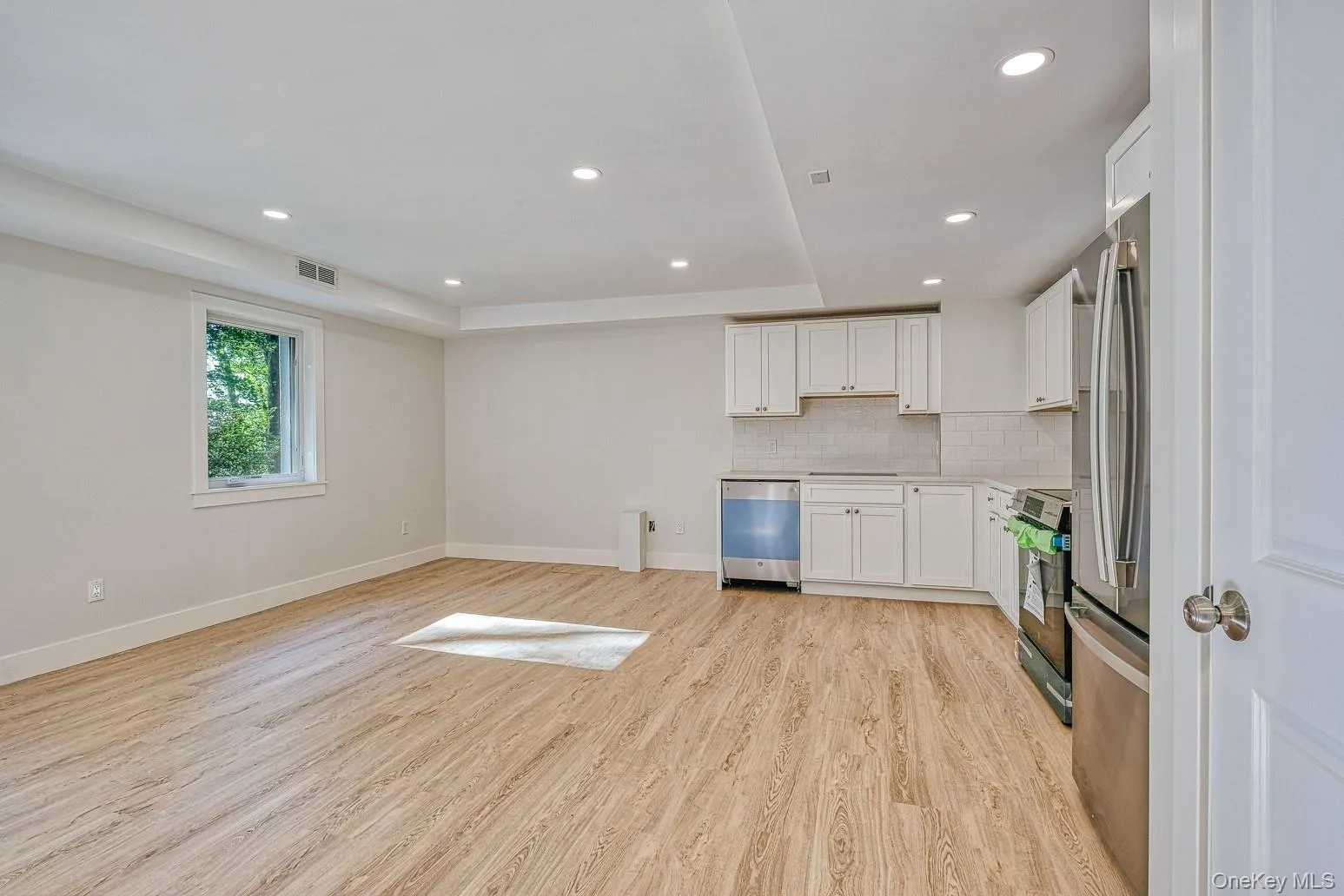 306 Clinton Avenue, Greenburgh, NY, 2 Bedrooms Bedrooms, 3 Rooms Rooms,1 BathroomBathrooms,Residential Lease,For Rent,Clinton,0,1014156 306 Clinton Avenue, Greenburgh, NY, 2 Bedrooms Bedrooms, 3 Rooms Rooms,1 BathroomBathrooms,Residential Lease,For Rent,Clinton,0,1014156
