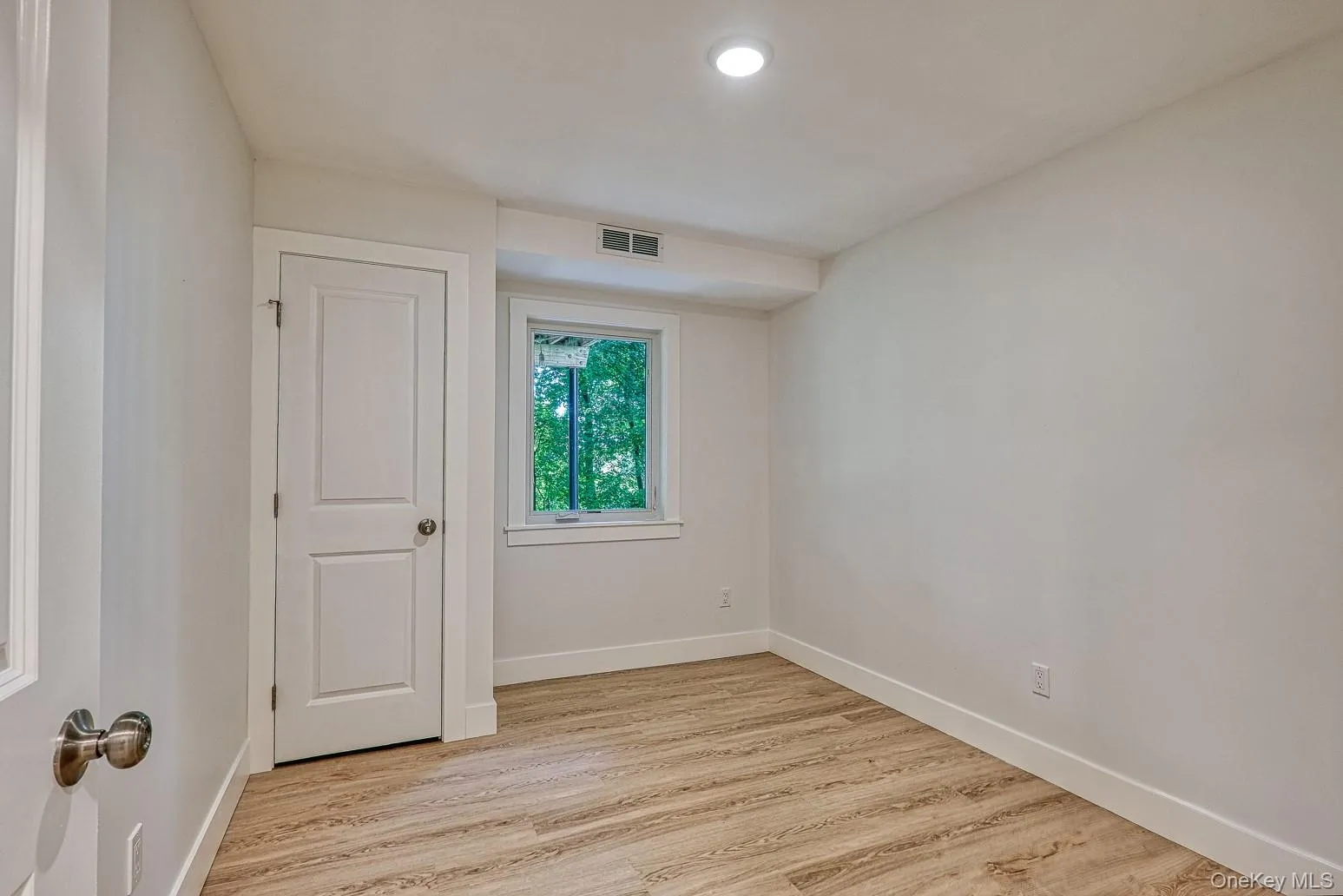 306 Clinton Avenue, Greenburgh, NY, 2 Bedrooms Bedrooms, 3 Rooms Rooms,1 BathroomBathrooms,Residential Lease,For Rent,Clinton,0,1014156 306 Clinton Avenue, Greenburgh, NY, 2 Bedrooms Bedrooms, 3 Rooms Rooms,1 BathroomBathrooms,Residential Lease,For Rent,Clinton,0,1014156