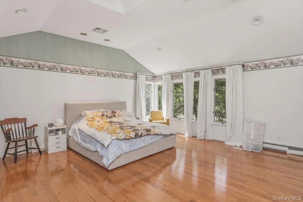 1 Brothers Court, Huntington, NY, 2 Bedrooms Bedrooms, 5 Rooms Rooms,1 BathroomBathrooms,Residential Lease,For Rent,Brothers,0,1014163 1 Brothers Court, Huntington, NY, 2 Bedrooms Bedrooms, 5 Rooms Rooms,1 BathroomBathrooms,Residential Lease,For Rent,Brothers,0,1014163
