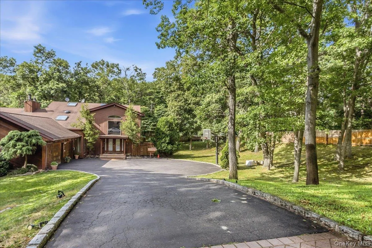 1 Brothers Court, Huntington, NY, 2 Bedrooms Bedrooms, 5 Rooms Rooms,1 BathroomBathrooms,Residential Lease,For Rent,Brothers,0,1014163 1 Brothers Court, Huntington, NY, 2 Bedrooms Bedrooms, 5 Rooms Rooms,1 BathroomBathrooms,Residential Lease,For Rent,Brothers,0,1014163