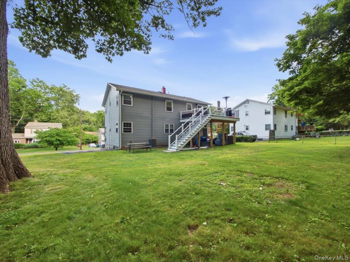 784 Brookridge Drive, Clarkstown, NY, 3 Bedrooms Bedrooms, 6 Rooms Rooms,1 BathroomBathrooms,Residential Lease,For Rent,Brookridge,0,1014164 784 Brookridge Drive, Clarkstown, NY, 3 Bedrooms Bedrooms, 6 Rooms Rooms,1 BathroomBathrooms,Residential Lease,For Rent,Brookridge,0,1014164