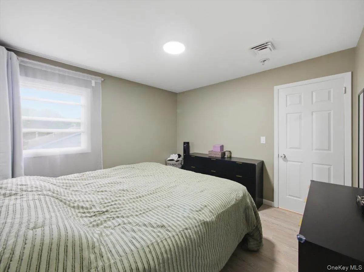 784 Brookridge Drive, Clarkstown, NY, 3 Bedrooms Bedrooms, 6 Rooms Rooms,1 BathroomBathrooms,Residential Lease,For Rent,Brookridge,0,1014164 784 Brookridge Drive, Clarkstown, NY, 3 Bedrooms Bedrooms, 6 Rooms Rooms,1 BathroomBathrooms,Residential Lease,For Rent,Brookridge,0,1014164