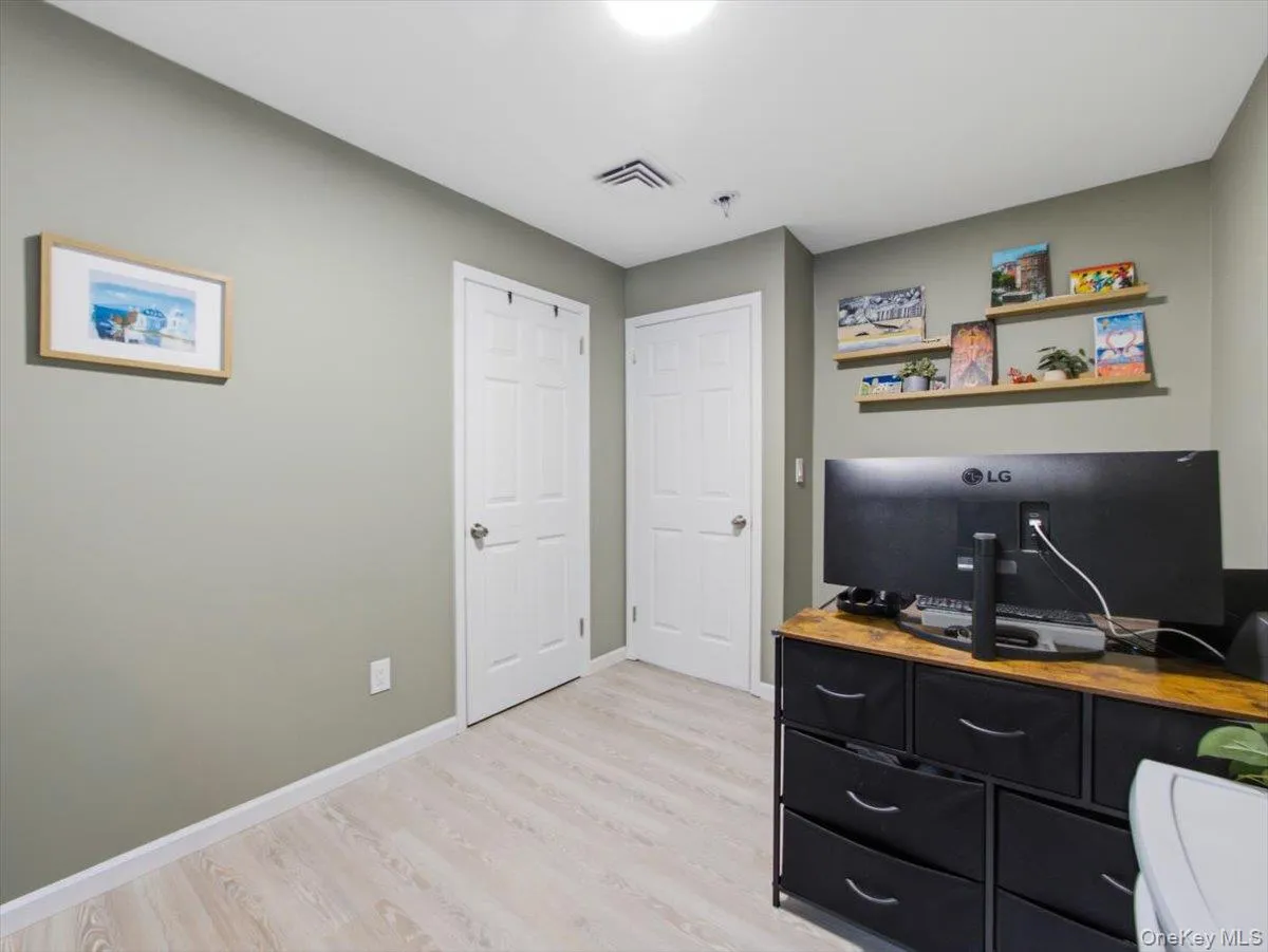784 Brookridge Drive, Clarkstown, NY, 3 Bedrooms Bedrooms, 6 Rooms Rooms,1 BathroomBathrooms,Residential Lease,For Rent,Brookridge,0,1014164 784 Brookridge Drive, Clarkstown, NY, 3 Bedrooms Bedrooms, 6 Rooms Rooms,1 BathroomBathrooms,Residential Lease,For Rent,Brookridge,0,1014164