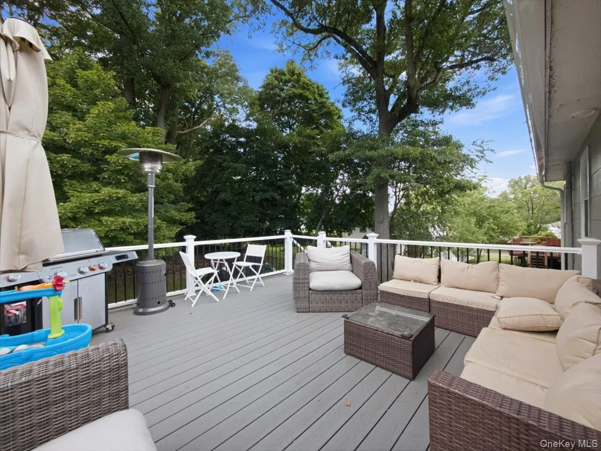784 Brookridge Drive, Clarkstown, NY, 3 Bedrooms Bedrooms, 6 Rooms Rooms,1 BathroomBathrooms,Residential Lease,For Rent,Brookridge,0,1014164 784 Brookridge Drive, Clarkstown, NY, 3 Bedrooms Bedrooms, 6 Rooms Rooms,1 BathroomBathrooms,Residential Lease,For Rent,Brookridge,0,1014164