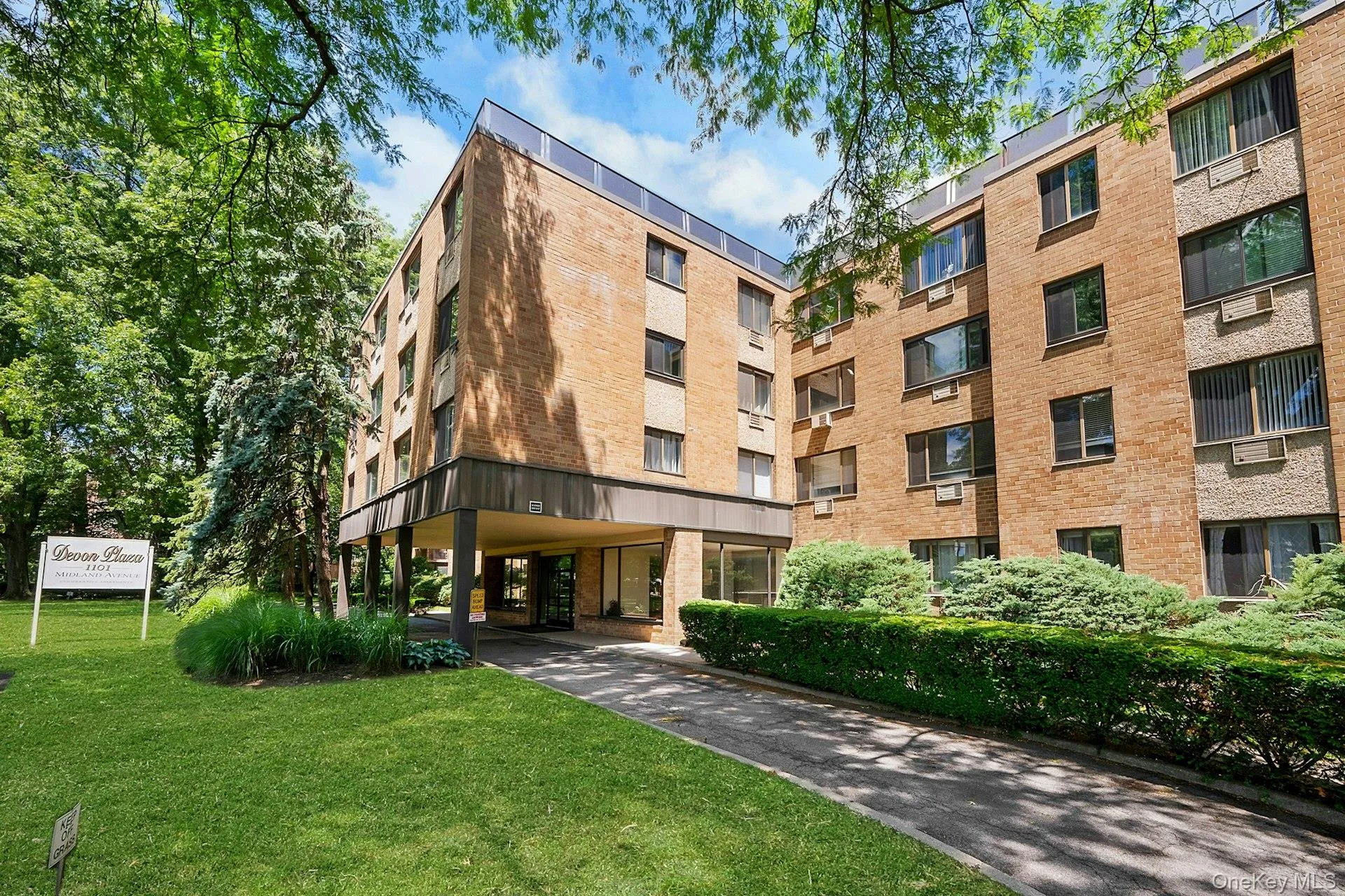 1101 Midland Avenue, Yonkers, NY, 1 Bedroom Bedrooms, 3 Rooms Rooms,1 BathroomBathrooms,Residential,For Rent,Midland,0,1014165 1101 Midland Avenue, Yonkers, NY, 1 Bedroom Bedrooms, 3 Rooms Rooms,1 BathroomBathrooms,Residential,For Rent,Midland,0,1014165