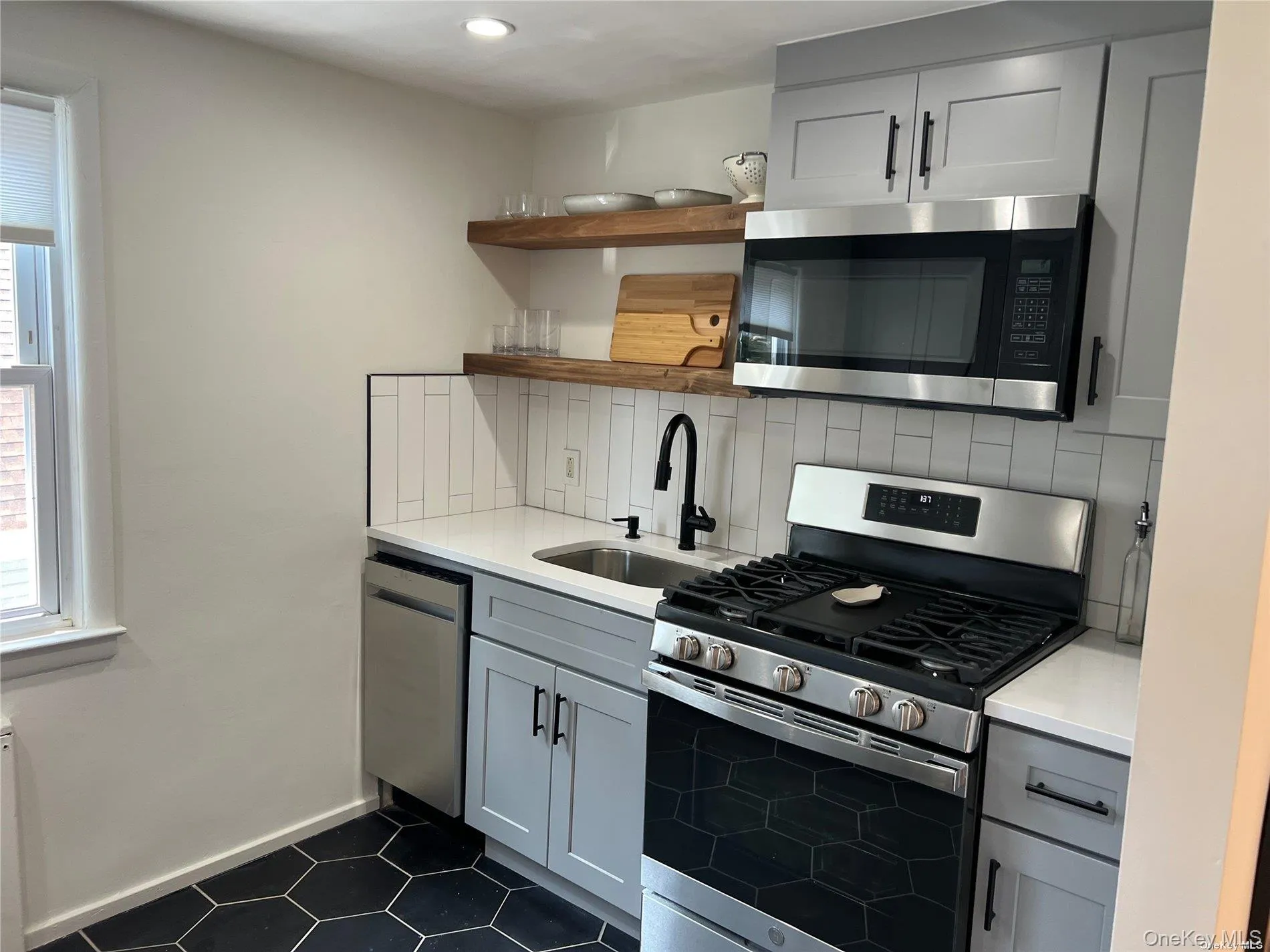 545 Park Avenue, Long Beach, NY, 1 Bedroom Bedrooms, 4 Rooms Rooms,1 BathroomBathrooms,Residential Lease,For Rent,Park,0,1014168 545 Park Avenue, Long Beach, NY, 1 Bedroom Bedrooms, 4 Rooms Rooms,1 BathroomBathrooms,Residential Lease,For Rent,Park,0,1014168
