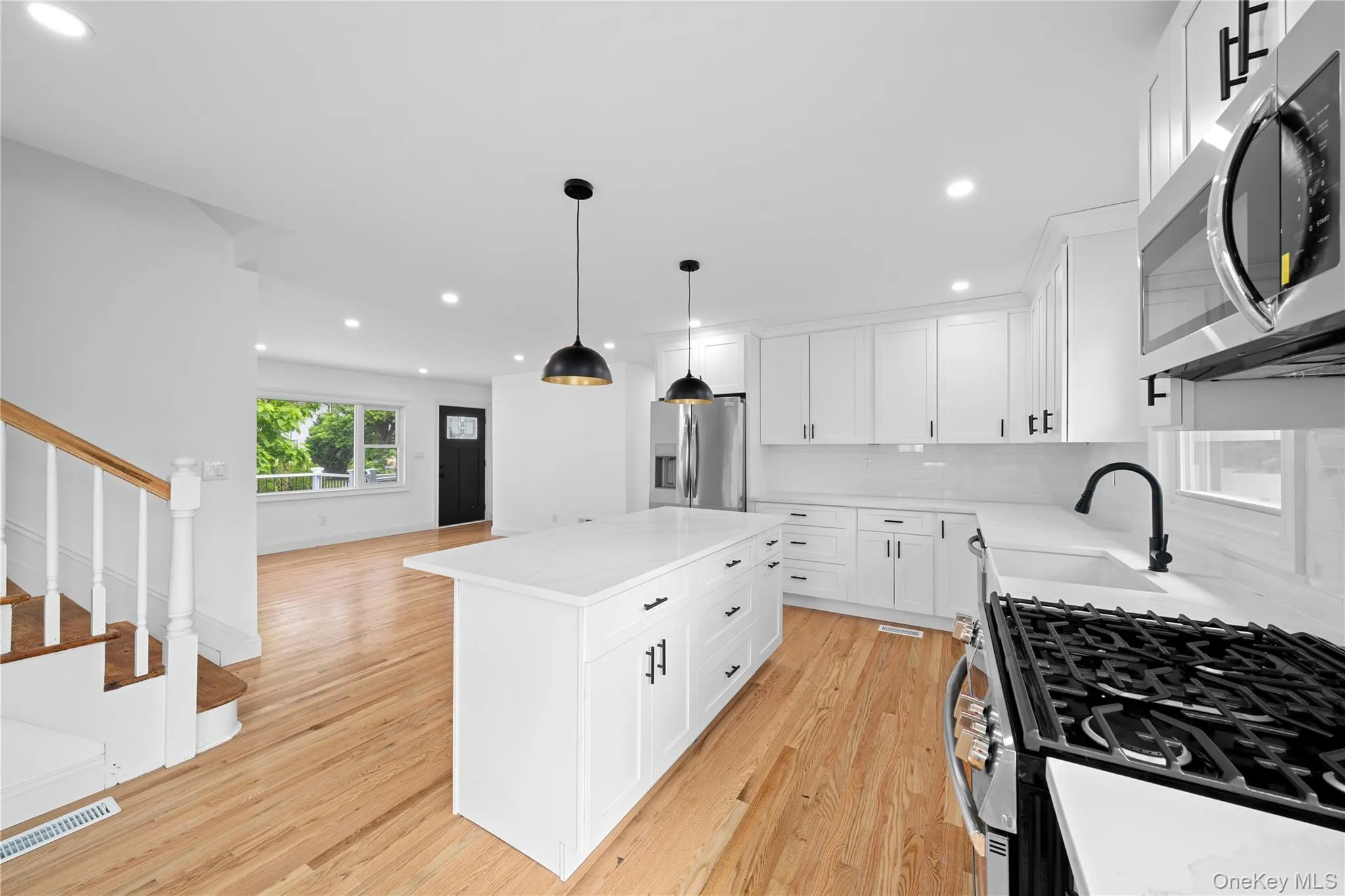 207 Wright Street, North Hempstead, NY, 3 Bedrooms Bedrooms, 6 Rooms Rooms,2 BathroomsBathrooms,Residential,For Rent,Wright,0,1014173 207 Wright Street, North Hempstead, NY, 3 Bedrooms Bedrooms, 6 Rooms Rooms,2 BathroomsBathrooms,Residential,For Rent,Wright,0,1014173