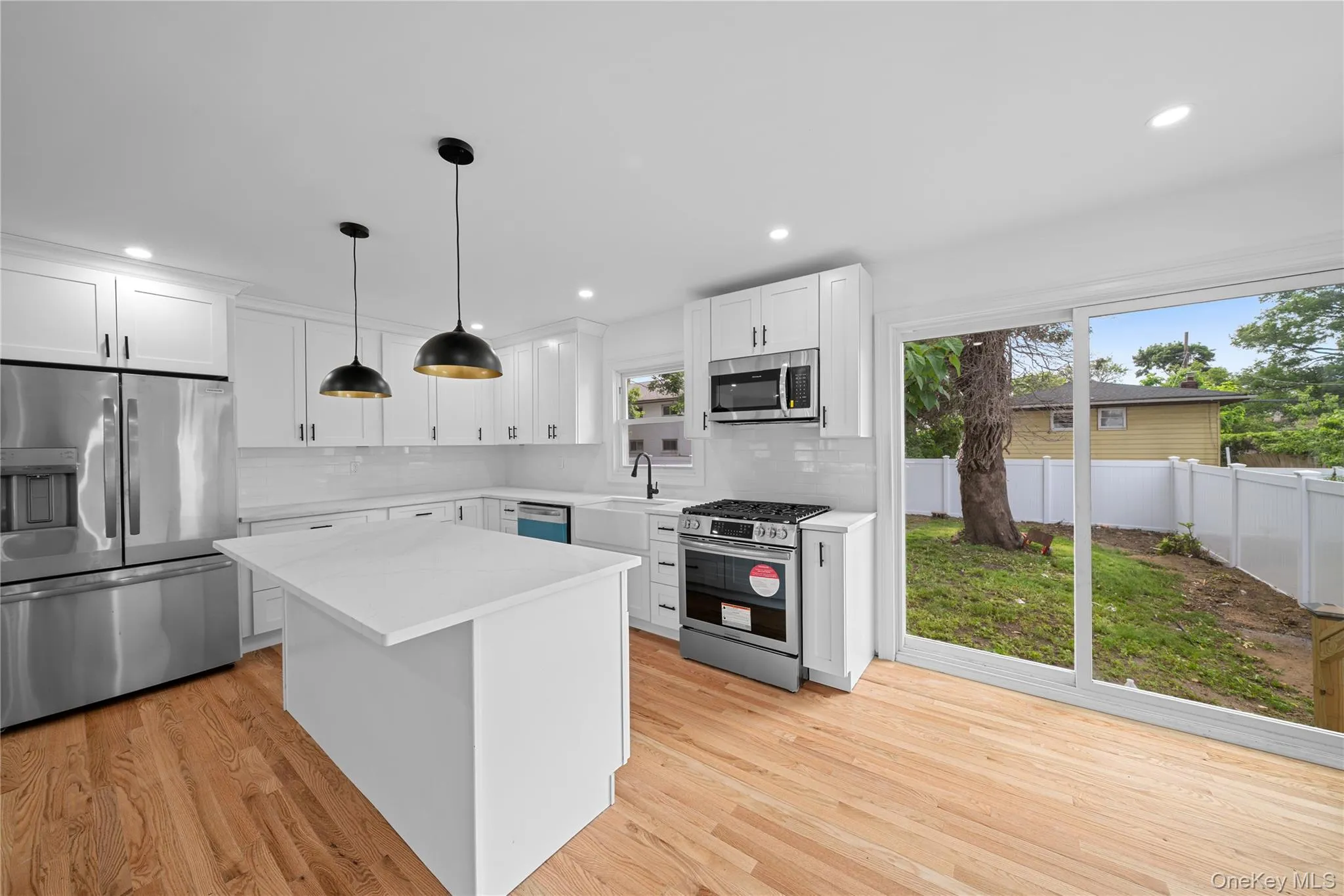 207 Wright Street, North Hempstead, NY, 3 Bedrooms Bedrooms, 6 Rooms Rooms,2 BathroomsBathrooms,Residential,For Rent,Wright,0,1014173 207 Wright Street, North Hempstead, NY, 3 Bedrooms Bedrooms, 6 Rooms Rooms,2 BathroomsBathrooms,Residential,For Rent,Wright,0,1014173
