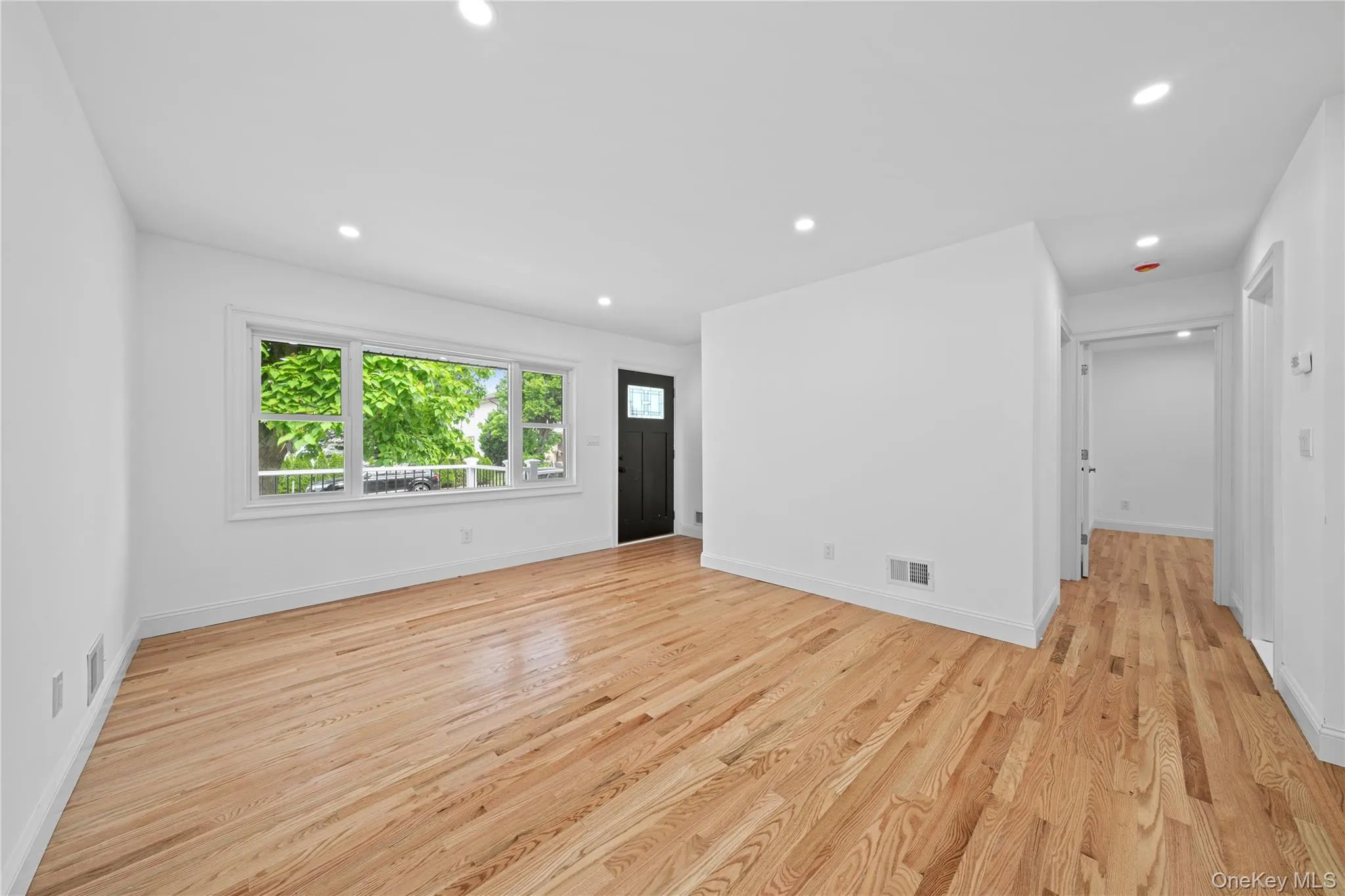 207 Wright Street, North Hempstead, NY, 3 Bedrooms Bedrooms, 6 Rooms Rooms,2 BathroomsBathrooms,Residential,For Rent,Wright,0,1014173 207 Wright Street, North Hempstead, NY, 3 Bedrooms Bedrooms, 6 Rooms Rooms,2 BathroomsBathrooms,Residential,For Rent,Wright,0,1014173