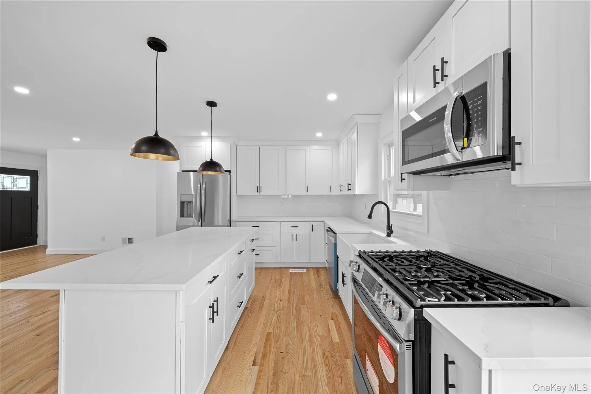 207 Wright Street, North Hempstead, NY, 3 Bedrooms Bedrooms, 6 Rooms Rooms,2 BathroomsBathrooms,Residential,For Rent,Wright,0,1014173 207 Wright Street, North Hempstead, NY, 3 Bedrooms Bedrooms, 6 Rooms Rooms,2 BathroomsBathrooms,Residential,For Rent,Wright,0,1014173