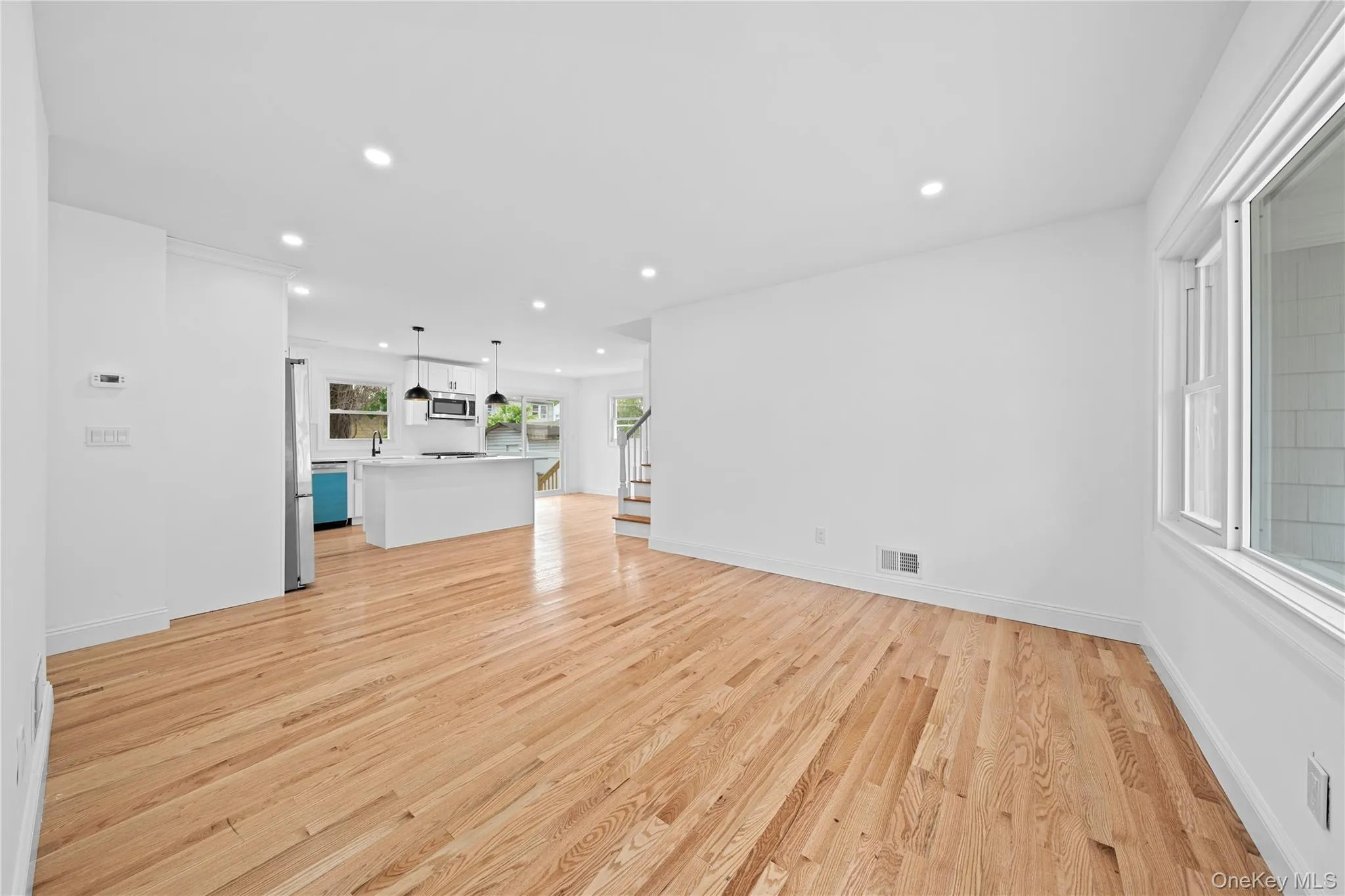 207 Wright Street, North Hempstead, NY, 3 Bedrooms Bedrooms, 6 Rooms Rooms,2 BathroomsBathrooms,Residential,For Rent,Wright,0,1014173 207 Wright Street, North Hempstead, NY, 3 Bedrooms Bedrooms, 6 Rooms Rooms,2 BathroomsBathrooms,Residential,For Rent,Wright,0,1014173
