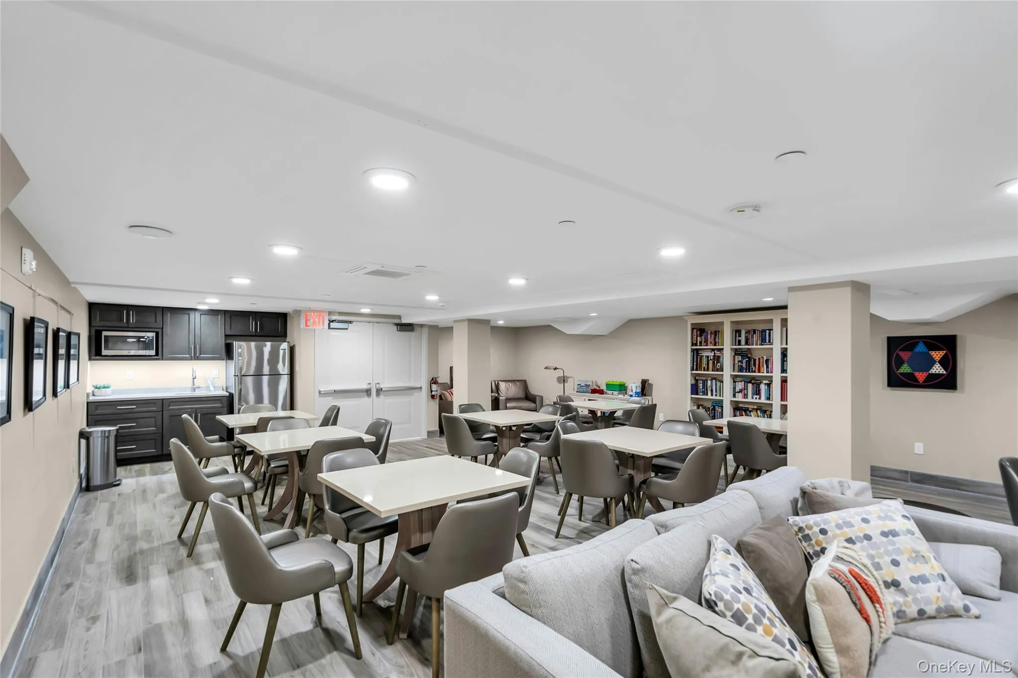 2 Richmond Road, Hempstead, NY, 1 Bedroom Bedrooms, 4 Rooms Rooms,1 BathroomBathrooms,Residential,For Rent,Richmond,0,1014176 2 Richmond Road, Hempstead, NY, 1 Bedroom Bedrooms, 4 Rooms Rooms,1 BathroomBathrooms,Residential,For Rent,Richmond,0,1014176