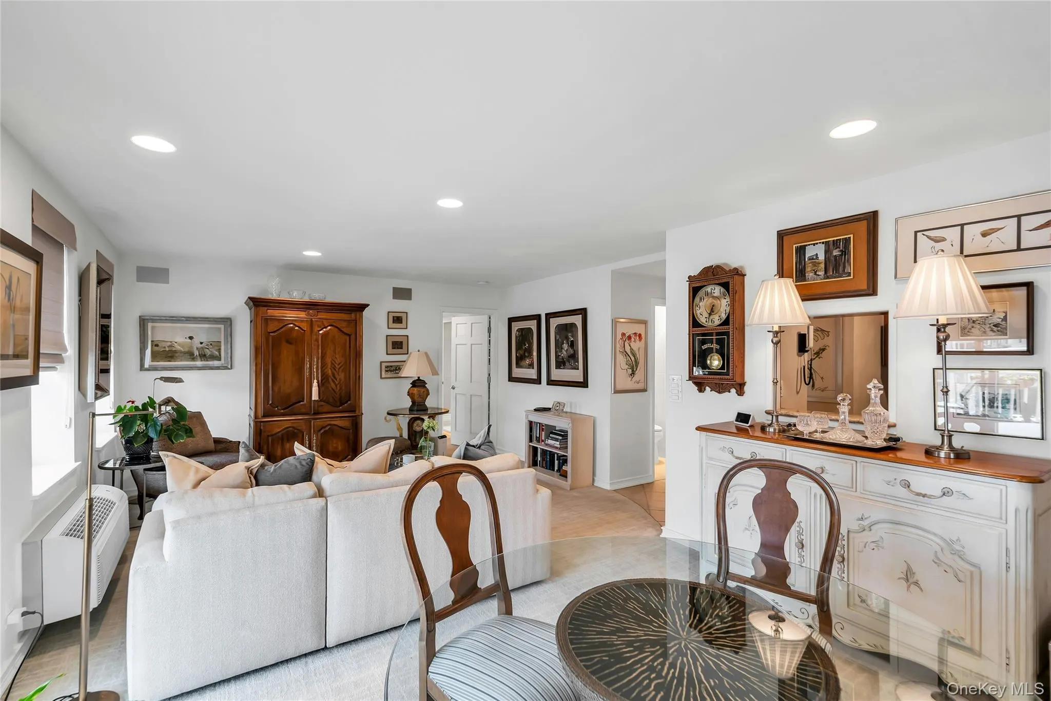 2 Richmond Road, Hempstead, NY, 1 Bedroom Bedrooms, 4 Rooms Rooms,1 BathroomBathrooms,Residential,For Rent,Richmond,0,KEY1014176 2 Richmond Road, Hempstead, NY, 1 Bedroom Bedrooms, 4 Rooms Rooms,1 BathroomBathrooms,Residential,For Rent,Richmond,0,KEY1014176