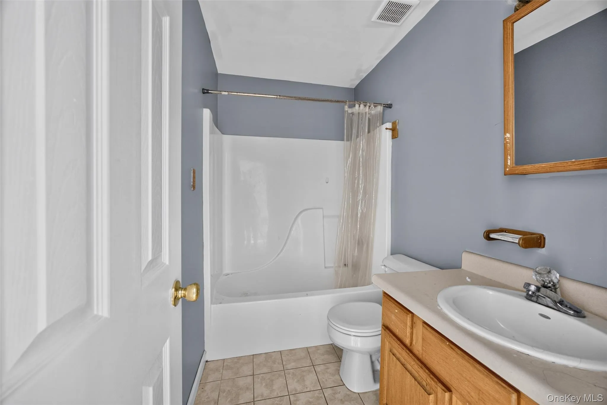 41 Genung Street, Middletown, NY, 4 Bedrooms Bedrooms, 8 Rooms Rooms,3 BathroomsBathrooms,Residential Lease,For Rent,Genung,0,1014178 41 Genung Street, Middletown, NY, 4 Bedrooms Bedrooms, 8 Rooms Rooms,3 BathroomsBathrooms,Residential Lease,For Rent,Genung,0,1014178
