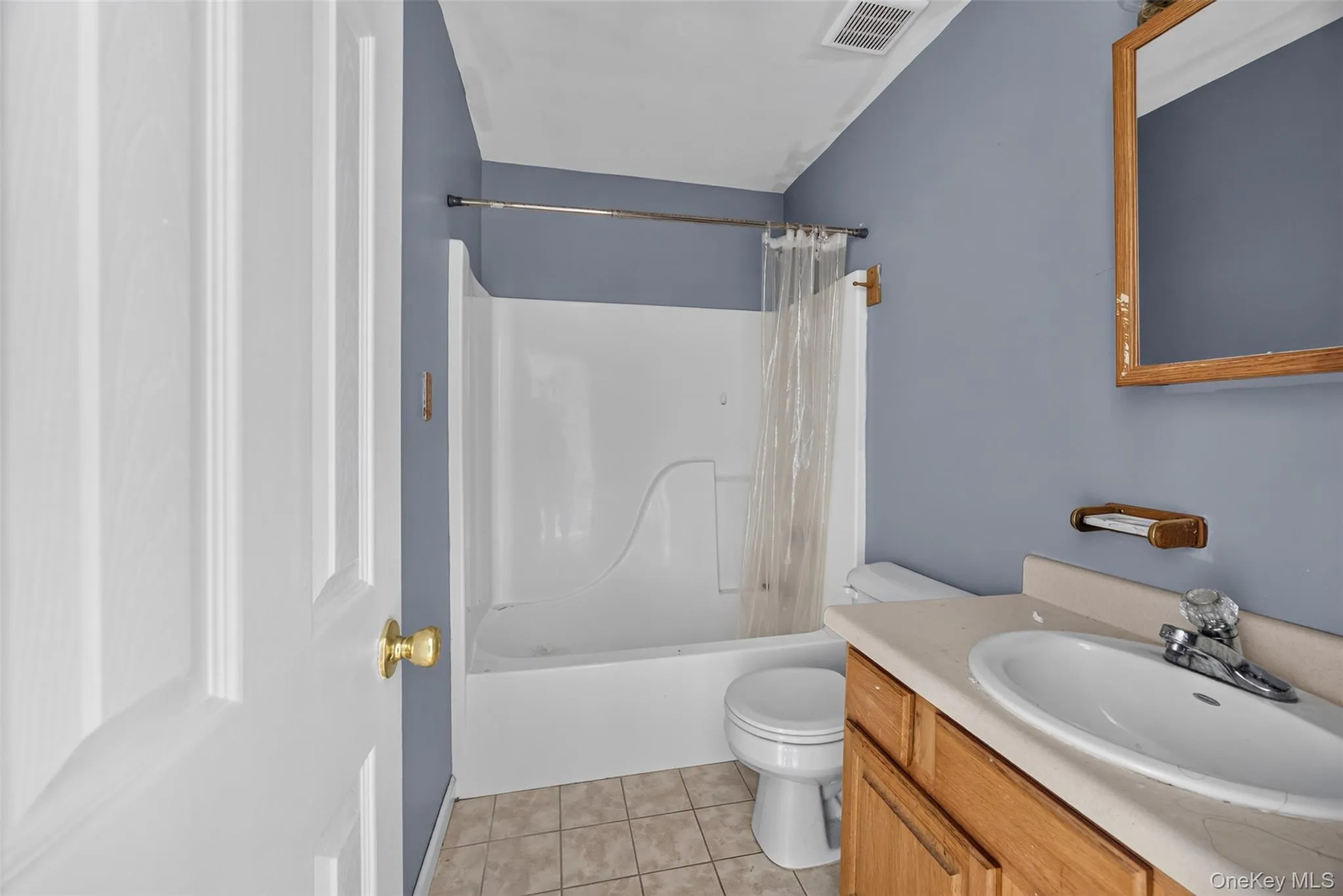 41 Genung Street, Middletown, NY, 4 Bedrooms Bedrooms, 8 Rooms Rooms,3 BathroomsBathrooms,Residential Lease,For Rent,Genung,0,1014178 41 Genung Street, Middletown, NY, 4 Bedrooms Bedrooms, 8 Rooms Rooms,3 BathroomsBathrooms,Residential Lease,For Rent,Genung,0,1014178