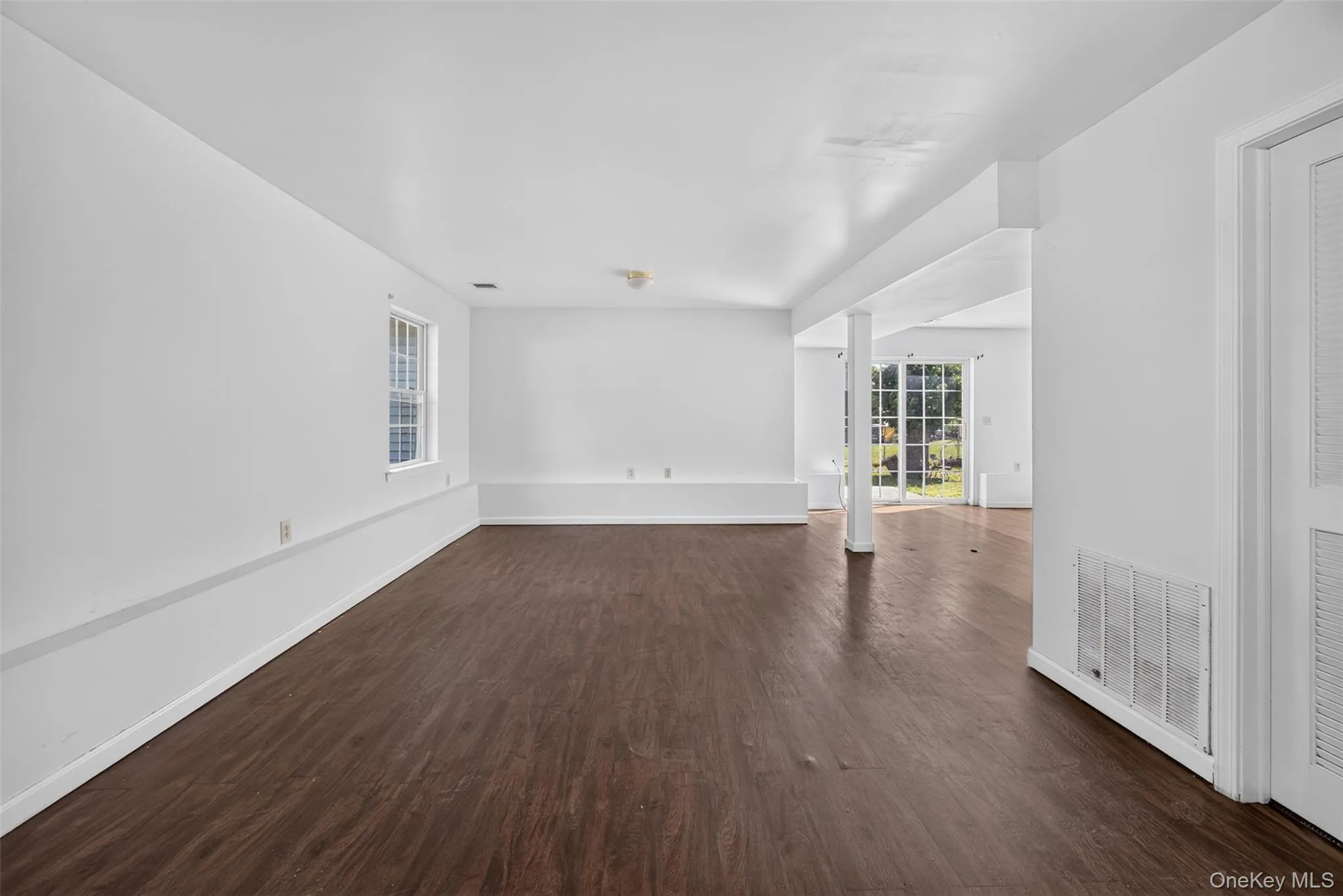 41 Genung Street, Middletown, NY, 4 Bedrooms Bedrooms, 8 Rooms Rooms,3 BathroomsBathrooms,Residential Lease,For Rent,Genung,0,1014178 41 Genung Street, Middletown, NY, 4 Bedrooms Bedrooms, 8 Rooms Rooms,3 BathroomsBathrooms,Residential Lease,For Rent,Genung,0,1014178
