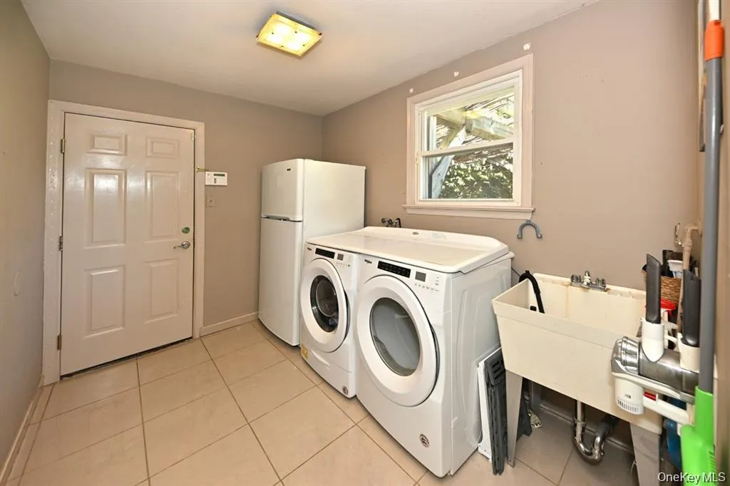 11 Deerwood Road, Ramapo, NY, 4 Bedrooms Bedrooms, 9 Rooms Rooms,2 BathroomsBathrooms,Residential,For Rent,Deerwood,0,1014179 11 Deerwood Road, Ramapo, NY, 4 Bedrooms Bedrooms, 9 Rooms Rooms,2 BathroomsBathrooms,Residential,For Rent,Deerwood,0,1014179