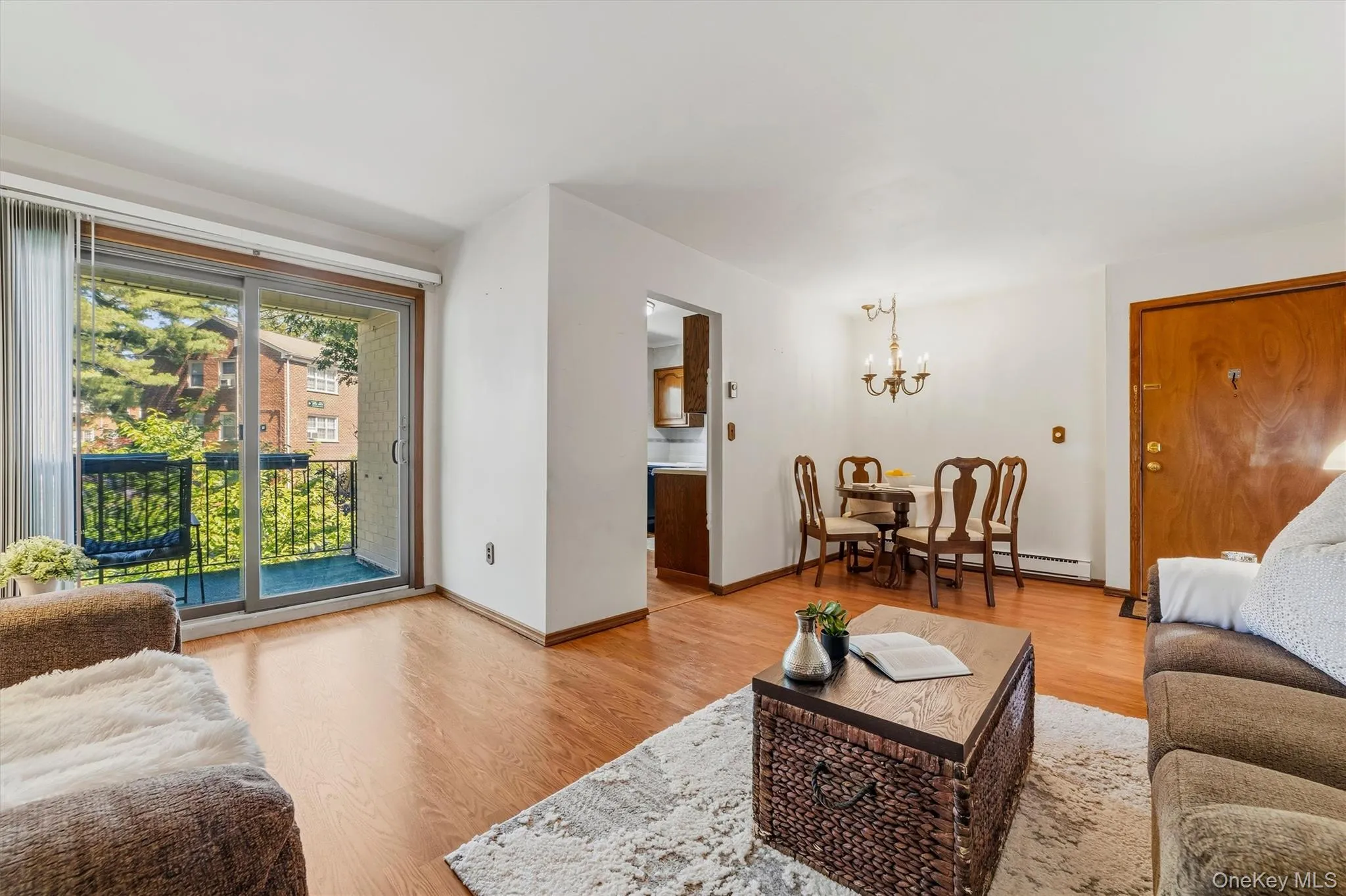 51 Fieldstone Drive, Greenburgh, NY, 1 Bedroom Bedrooms, 4 Rooms Rooms,1 BathroomBathrooms,Residential,For Rent,Fieldstone,0,1014183 51 Fieldstone Drive, Greenburgh, NY, 1 Bedroom Bedrooms, 4 Rooms Rooms,1 BathroomBathrooms,Residential,For Rent,Fieldstone,0,1014183