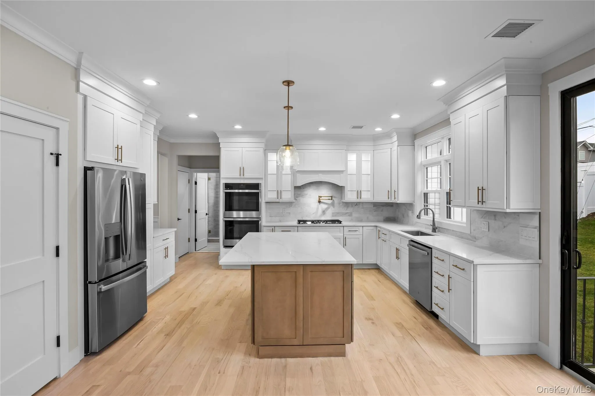 21 Devon Road, Oyster Bay, NY, 5 Bedrooms Bedrooms, 11 Rooms Rooms,3 BathroomsBathrooms,Residential,For Rent,Devon,0,1014185 21 Devon Road, Oyster Bay, NY, 5 Bedrooms Bedrooms, 11 Rooms Rooms,3 BathroomsBathrooms,Residential,For Rent,Devon,0,1014185