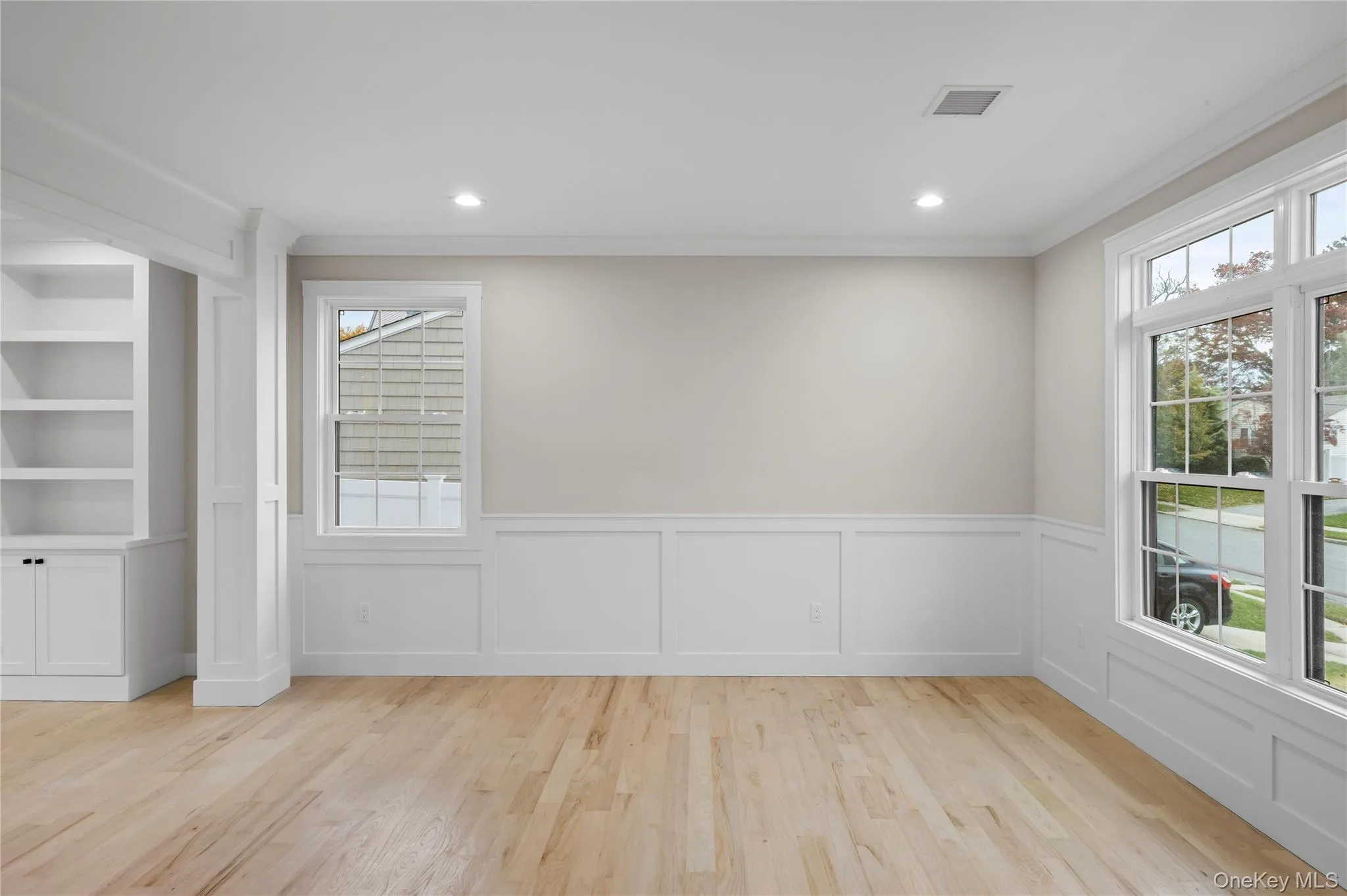 21 Devon Road, Oyster Bay, NY, 5 Bedrooms Bedrooms, 11 Rooms Rooms,3 BathroomsBathrooms,Residential,For Rent,Devon,0,1014185 21 Devon Road, Oyster Bay, NY, 5 Bedrooms Bedrooms, 11 Rooms Rooms,3 BathroomsBathrooms,Residential,For Rent,Devon,0,1014185