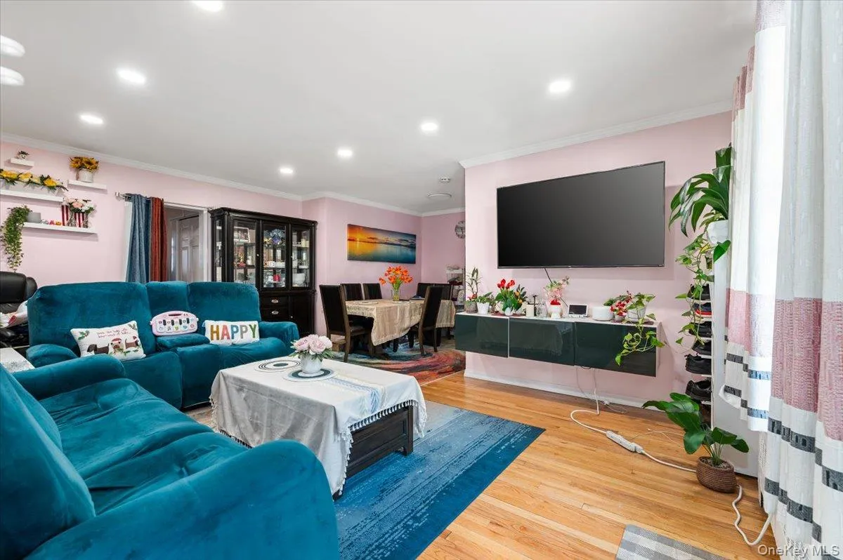 87-29 Marengo Street, New York, NY, 2 Bedrooms Bedrooms, 5 Rooms Rooms,1 BathroomBathrooms,Residential,For Rent,Marengo,0,1014187 87-29 Marengo Street, New York, NY, 2 Bedrooms Bedrooms, 5 Rooms Rooms,1 BathroomBathrooms,Residential,For Rent,Marengo,0,1014187