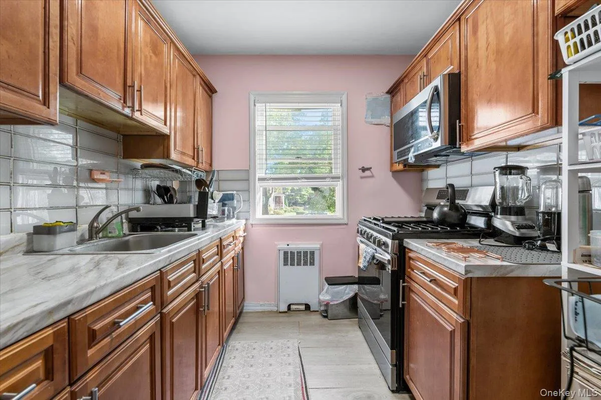 87-29 Marengo Street, New York, NY, 2 Bedrooms Bedrooms, 5 Rooms Rooms,1 BathroomBathrooms,Residential,For Rent,Marengo,0,1014187 87-29 Marengo Street, New York, NY, 2 Bedrooms Bedrooms, 5 Rooms Rooms,1 BathroomBathrooms,Residential,For Rent,Marengo,0,1014187