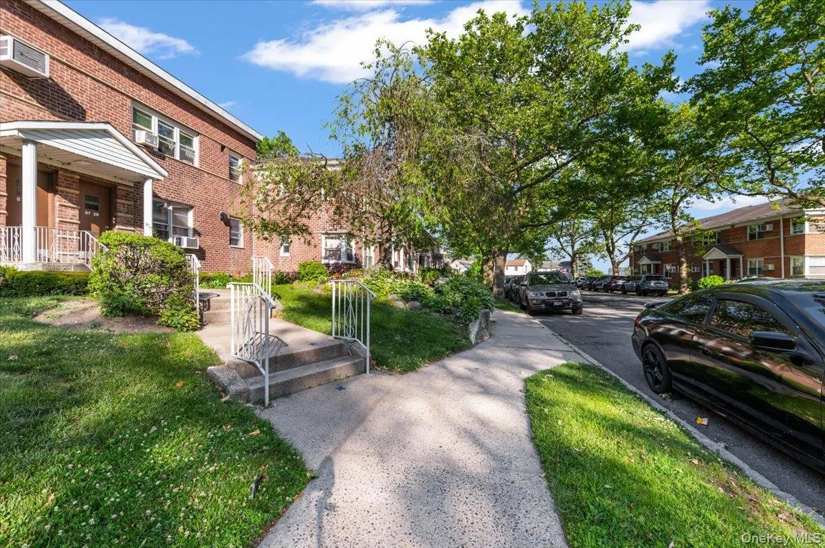 87-29 Marengo Street, New York, NY, 2 Bedrooms Bedrooms, 5 Rooms Rooms,1 BathroomBathrooms,Residential,For Rent,Marengo,0,1014187 87-29 Marengo Street, New York, NY, 2 Bedrooms Bedrooms, 5 Rooms Rooms,1 BathroomBathrooms,Residential,For Rent,Marengo,0,1014187