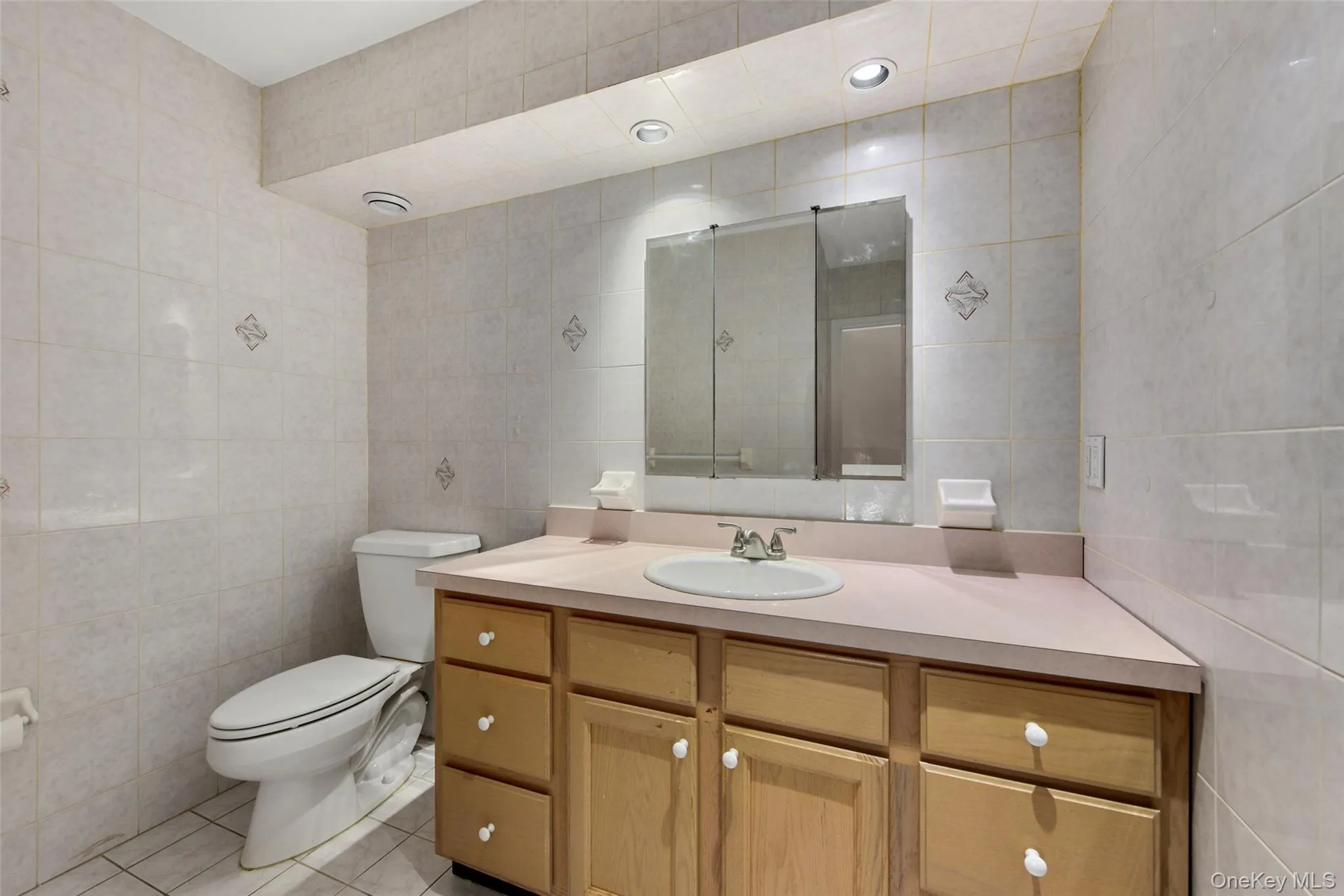 Powder room Powder room