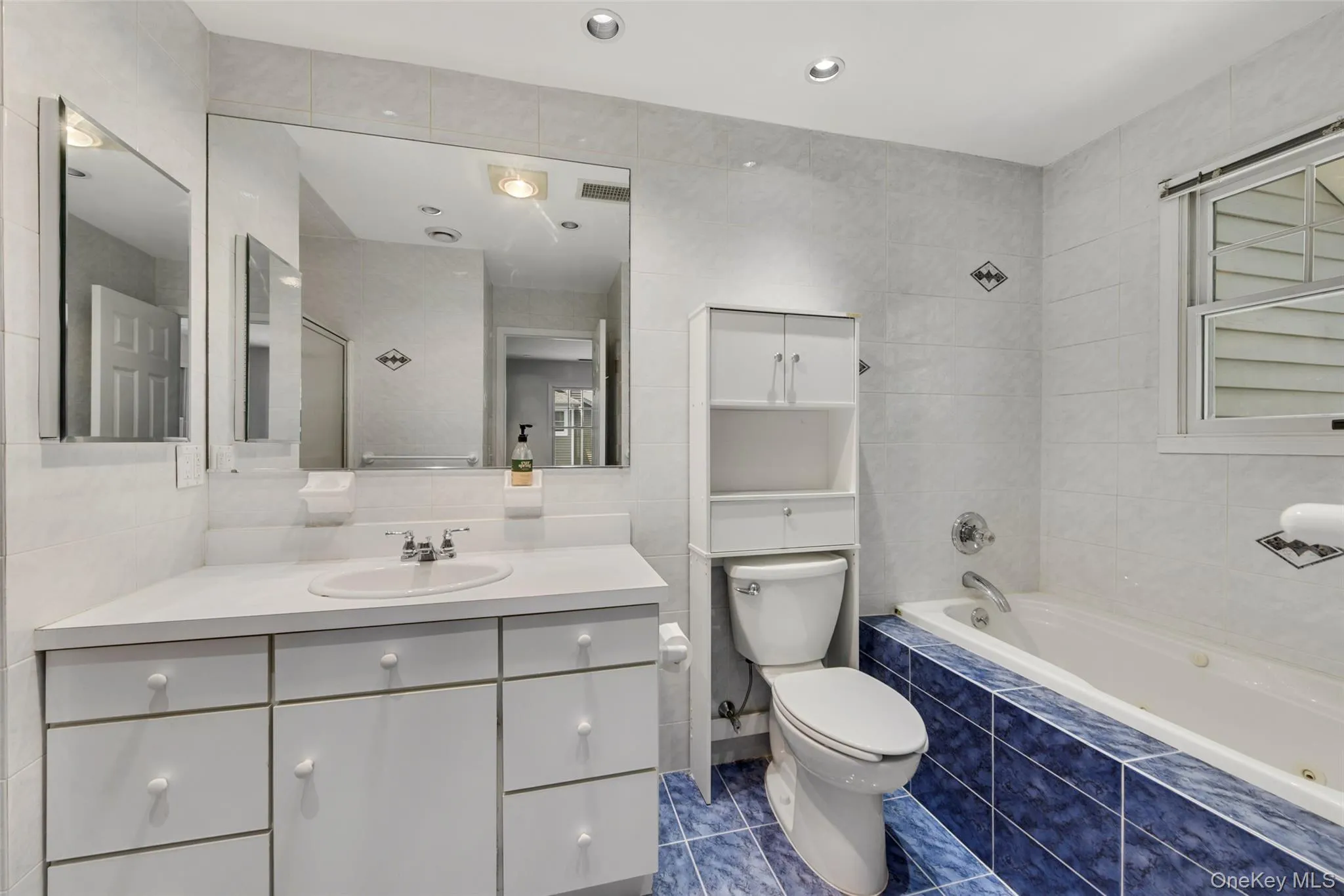 Ensuite primary bathroom. Ensuite primary bathroom.
