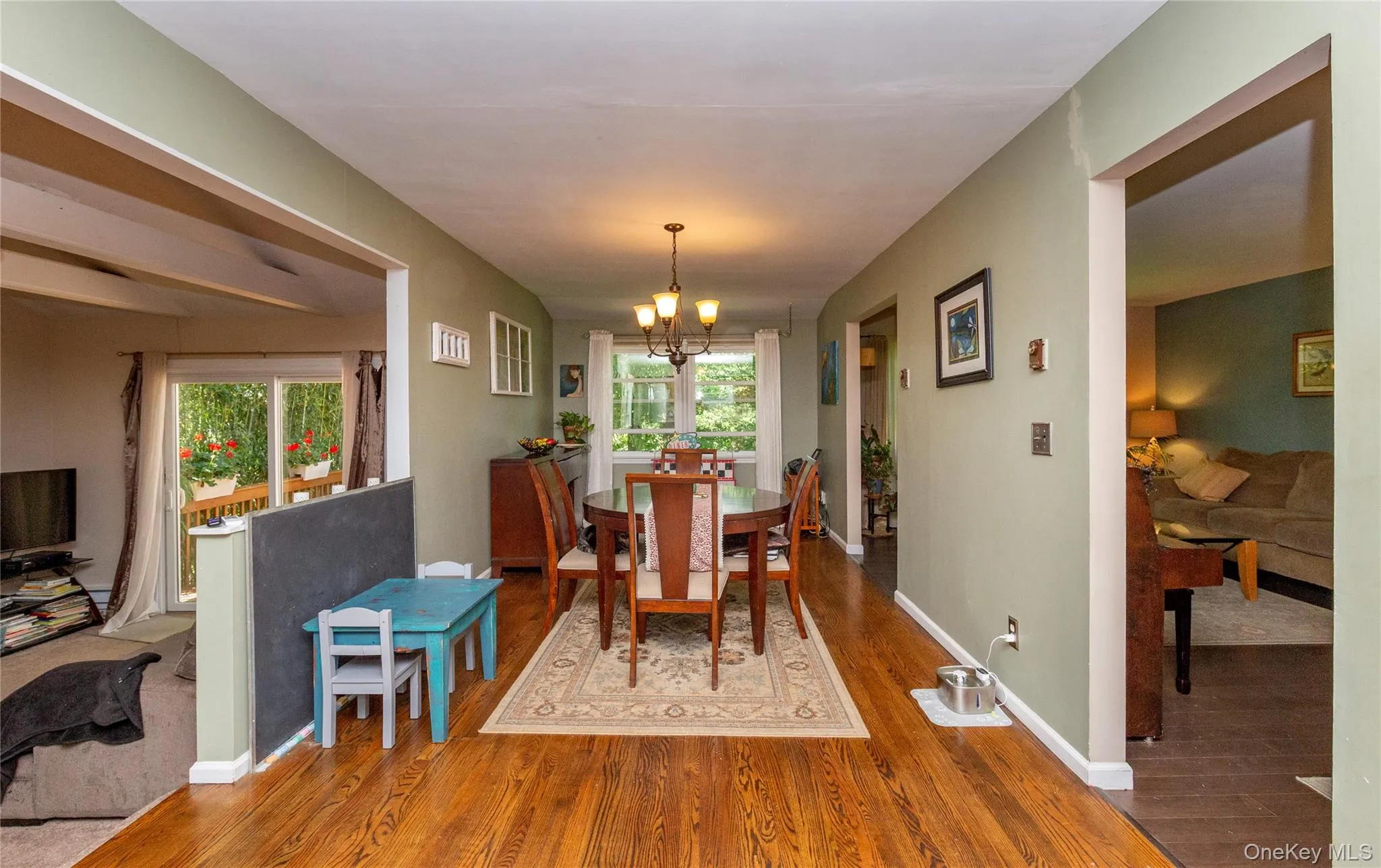 3207 Ronit Court, Yorktown, NY, 3 Bedrooms Bedrooms, 8 Rooms Rooms,3 BathroomsBathrooms,Residential,For Rent,Ronit,0,1014190 3207 Ronit Court, Yorktown, NY, 3 Bedrooms Bedrooms, 8 Rooms Rooms,3 BathroomsBathrooms,Residential,For Rent,Ronit,0,1014190