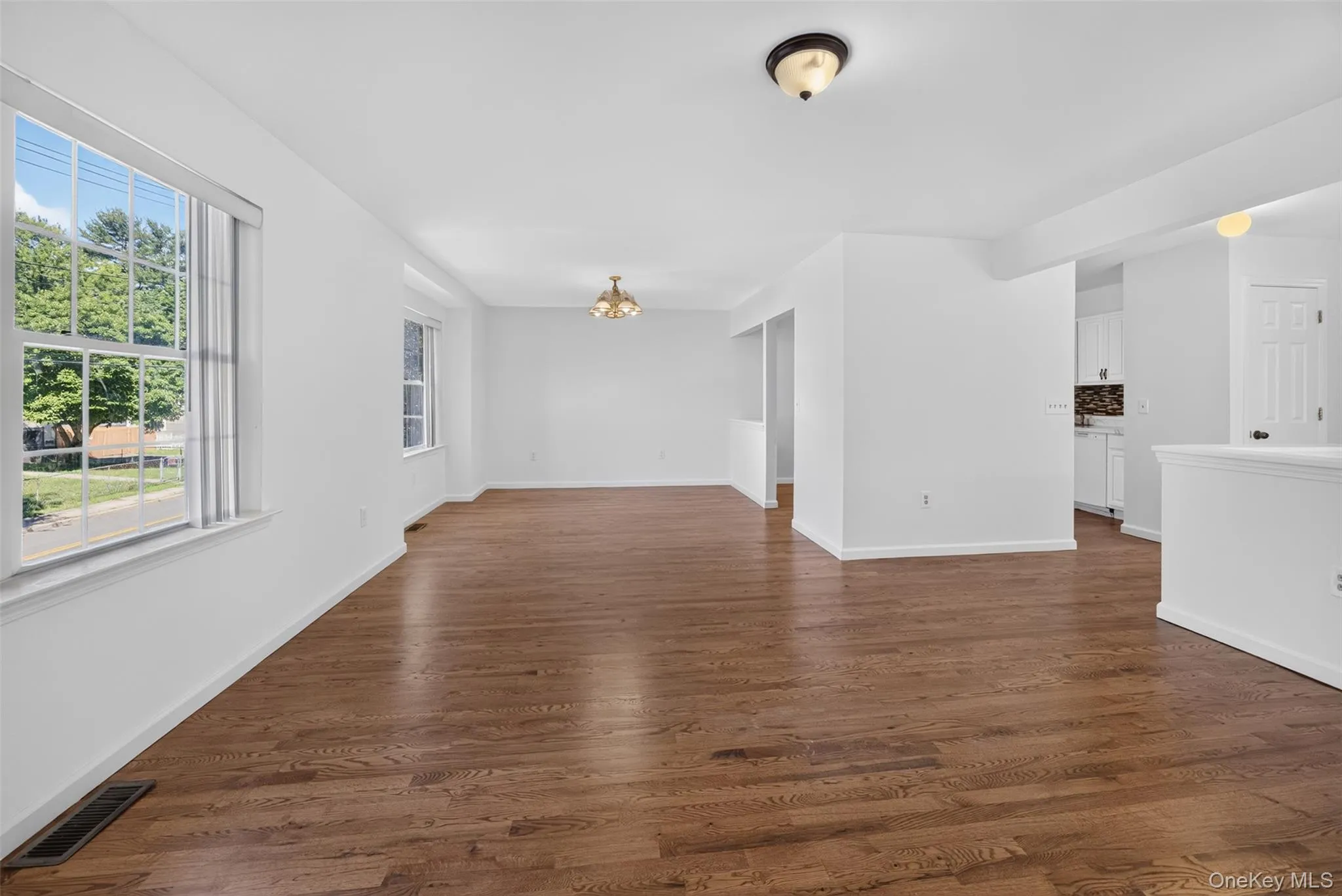 41 Genung Street, Middletown, NY, 4 Bedrooms Bedrooms, 8 Rooms Rooms,3 BathroomsBathrooms,Residential Lease,For Rent,Genung,0,1014196 41 Genung Street, Middletown, NY, 4 Bedrooms Bedrooms, 8 Rooms Rooms,3 BathroomsBathrooms,Residential Lease,For Rent,Genung,0,1014196