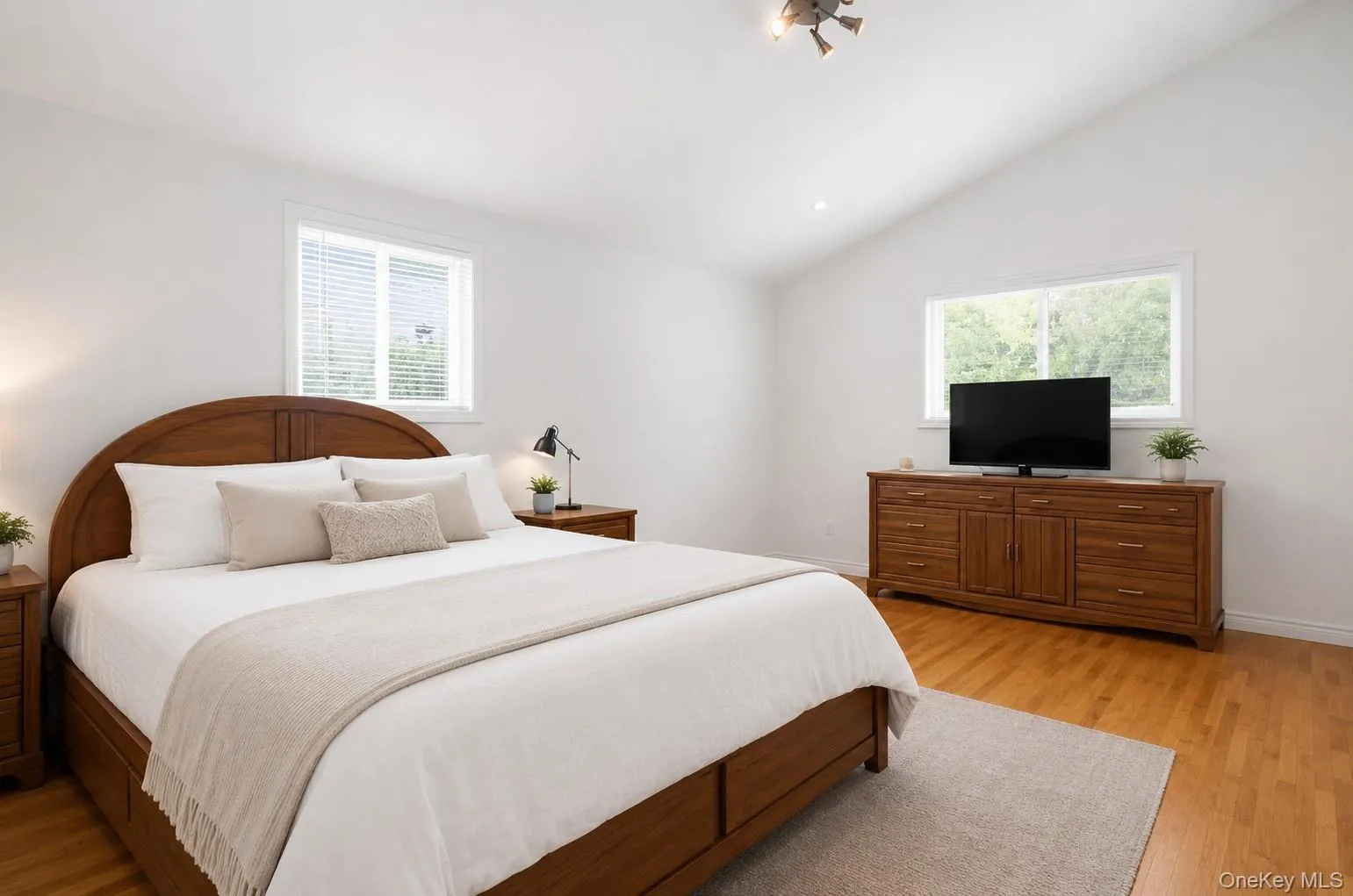 1020 Commack Road, Huntington, NY, 3 Bedrooms Bedrooms, 8 Rooms Rooms,3 BathroomsBathrooms,Residential,For Rent,Commack,0,1014206 1020 Commack Road, Huntington, NY, 3 Bedrooms Bedrooms, 8 Rooms Rooms,3 BathroomsBathrooms,Residential,For Rent,Commack,0,1014206
