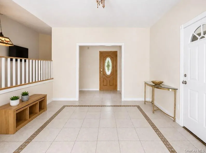 1020 Commack Road, Huntington, NY, 3 Bedrooms Bedrooms, 8 Rooms Rooms,3 BathroomsBathrooms,Residential,For Rent,Commack,0,1014206 1020 Commack Road, Huntington, NY, 3 Bedrooms Bedrooms, 8 Rooms Rooms,3 BathroomsBathrooms,Residential,For Rent,Commack,0,1014206