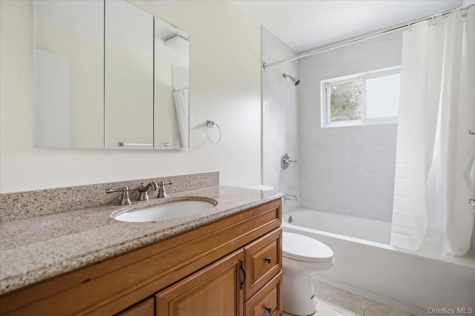 1020 Commack Road, Huntington, NY, 3 Bedrooms Bedrooms, 8 Rooms Rooms,3 BathroomsBathrooms,Residential,For Rent,Commack,0,1014206 1020 Commack Road, Huntington, NY, 3 Bedrooms Bedrooms, 8 Rooms Rooms,3 BathroomsBathrooms,Residential,For Rent,Commack,0,1014206