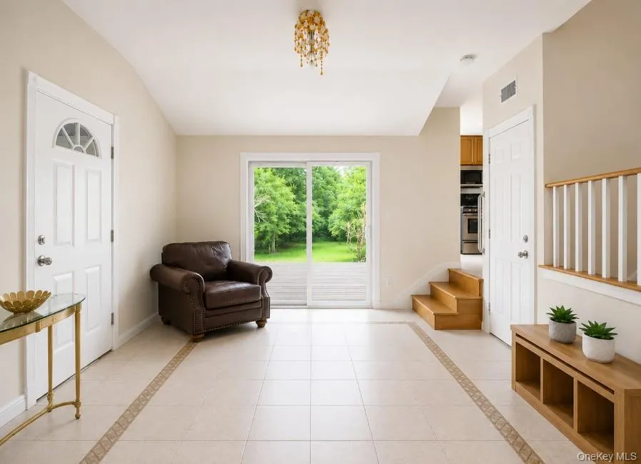 1020 Commack Road, Huntington, NY, 3 Bedrooms Bedrooms, 8 Rooms Rooms,3 BathroomsBathrooms,Residential,For Rent,Commack,0,1014206 1020 Commack Road, Huntington, NY, 3 Bedrooms Bedrooms, 8 Rooms Rooms,3 BathroomsBathrooms,Residential,For Rent,Commack,0,1014206