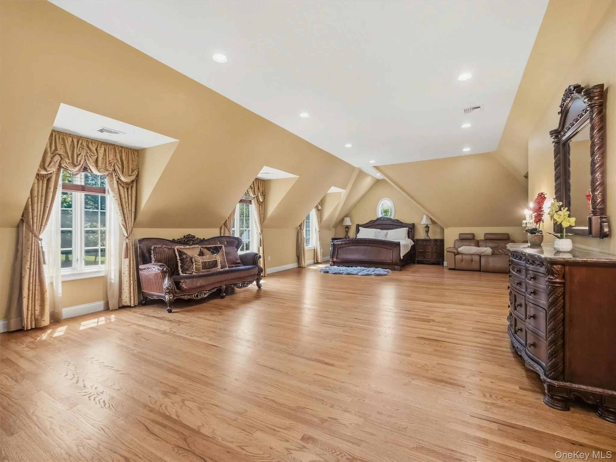 637 Mountain Road, Clarkstown, NY, 5 Bedrooms Bedrooms, 12 Rooms Rooms,5 BathroomsBathrooms,Residential,For Rent,Mountain,0,1014208 637 Mountain Road, Clarkstown, NY, 5 Bedrooms Bedrooms, 12 Rooms Rooms,5 BathroomsBathrooms,Residential,For Rent,Mountain,0,1014208