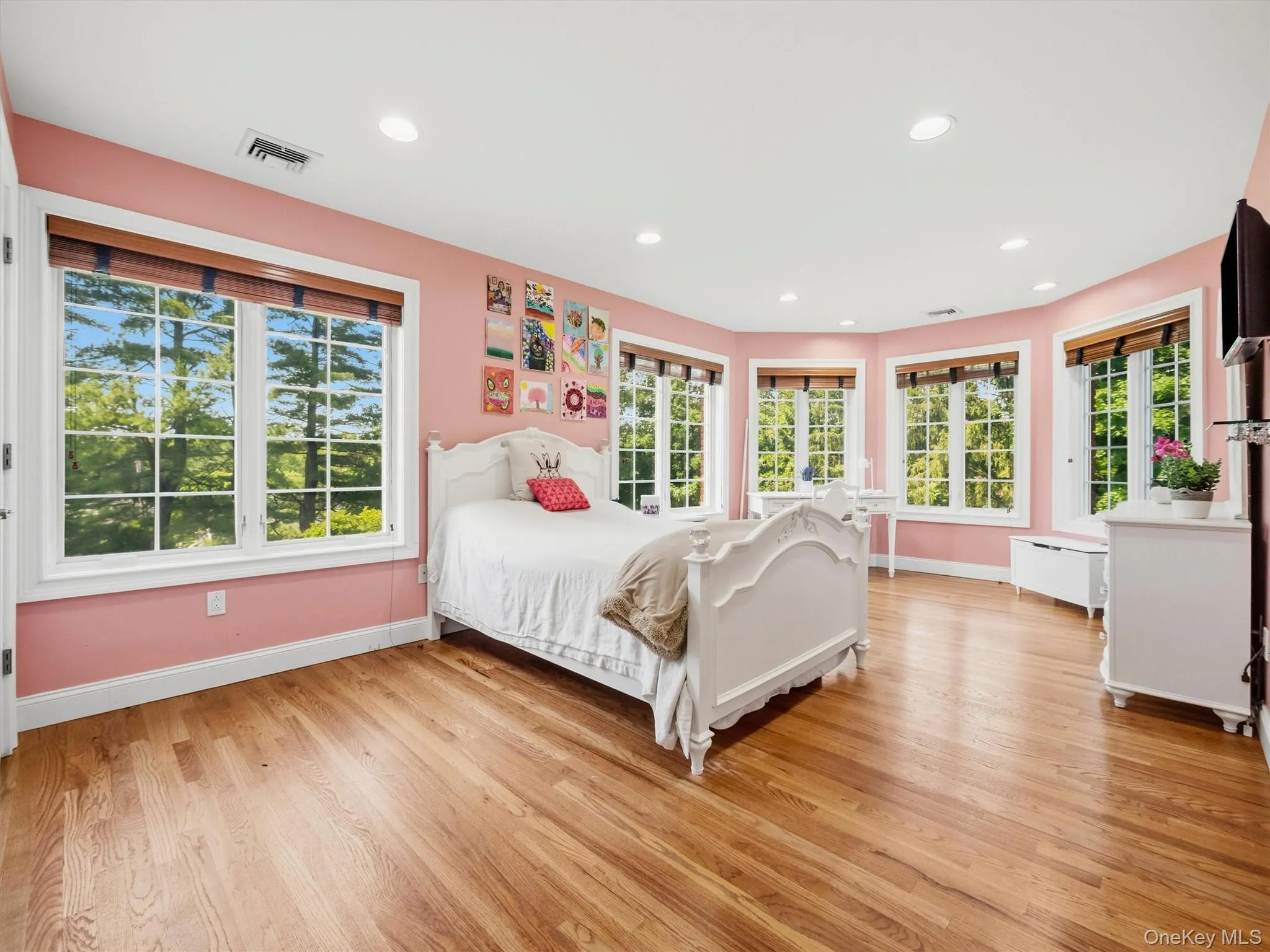 637 Mountain Road, Clarkstown, NY, 5 Bedrooms Bedrooms, 12 Rooms Rooms,5 BathroomsBathrooms,Residential,For Rent,Mountain,0,1014208 637 Mountain Road, Clarkstown, NY, 5 Bedrooms Bedrooms, 12 Rooms Rooms,5 BathroomsBathrooms,Residential,For Rent,Mountain,0,1014208