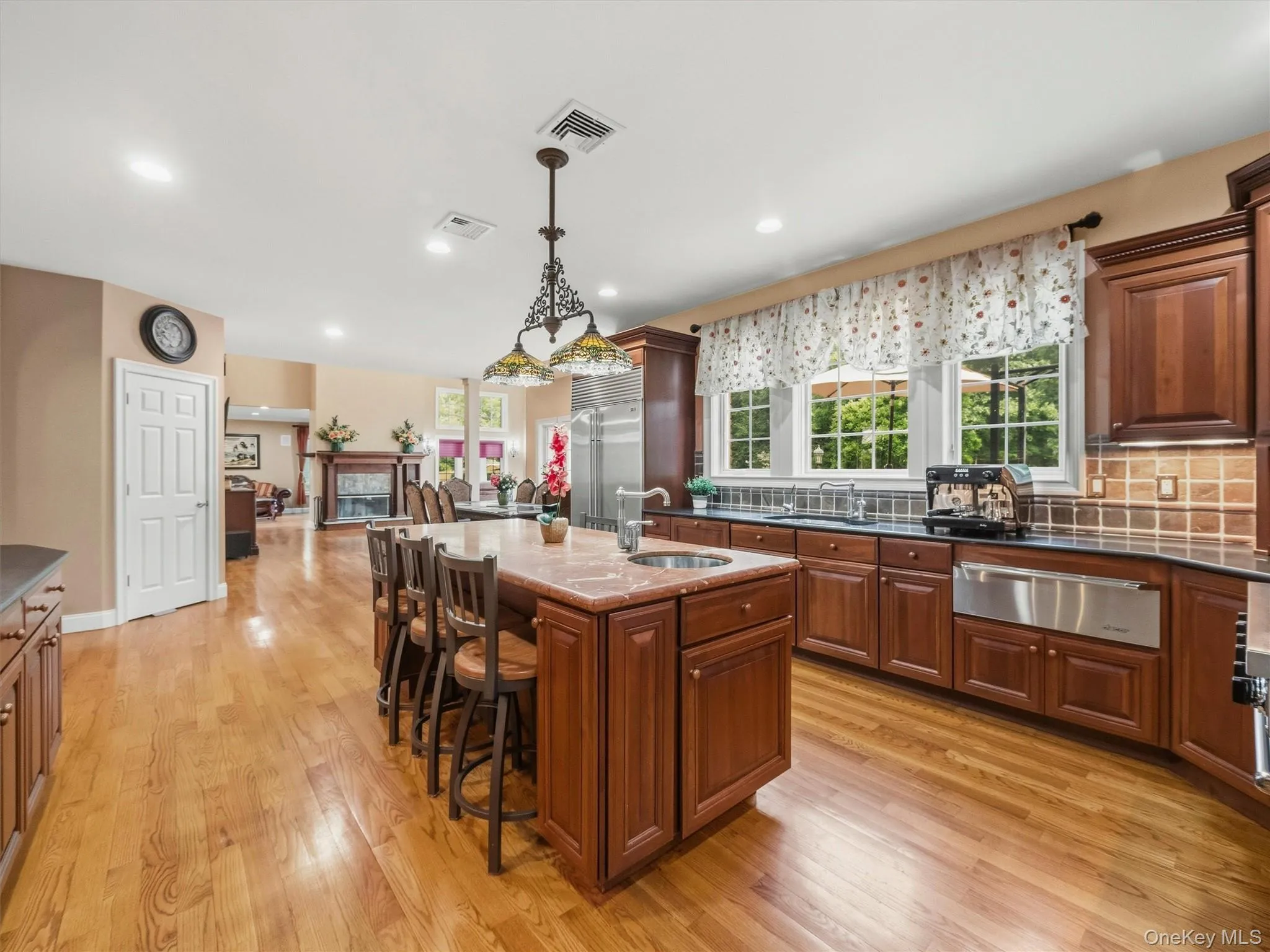 637 Mountain Road, Clarkstown, NY, 5 Bedrooms Bedrooms, 12 Rooms Rooms,5 BathroomsBathrooms,Residential,For Rent,Mountain,0,1014208 637 Mountain Road, Clarkstown, NY, 5 Bedrooms Bedrooms, 12 Rooms Rooms,5 BathroomsBathrooms,Residential,For Rent,Mountain,0,1014208
