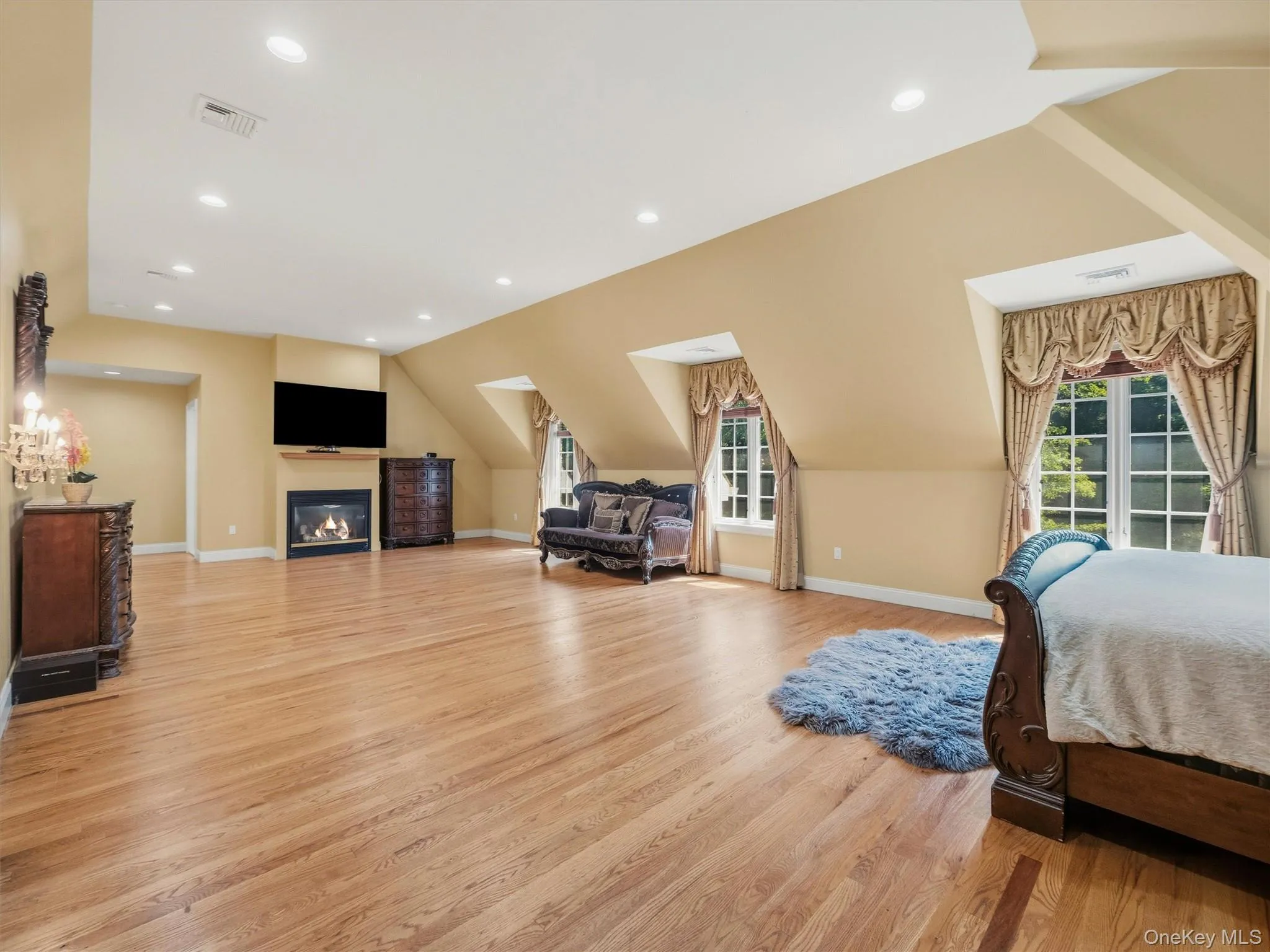 637 Mountain Road, Clarkstown, NY, 5 Bedrooms Bedrooms, 12 Rooms Rooms,5 BathroomsBathrooms,Residential,For Rent,Mountain,0,1014208 637 Mountain Road, Clarkstown, NY, 5 Bedrooms Bedrooms, 12 Rooms Rooms,5 BathroomsBathrooms,Residential,For Rent,Mountain,0,1014208