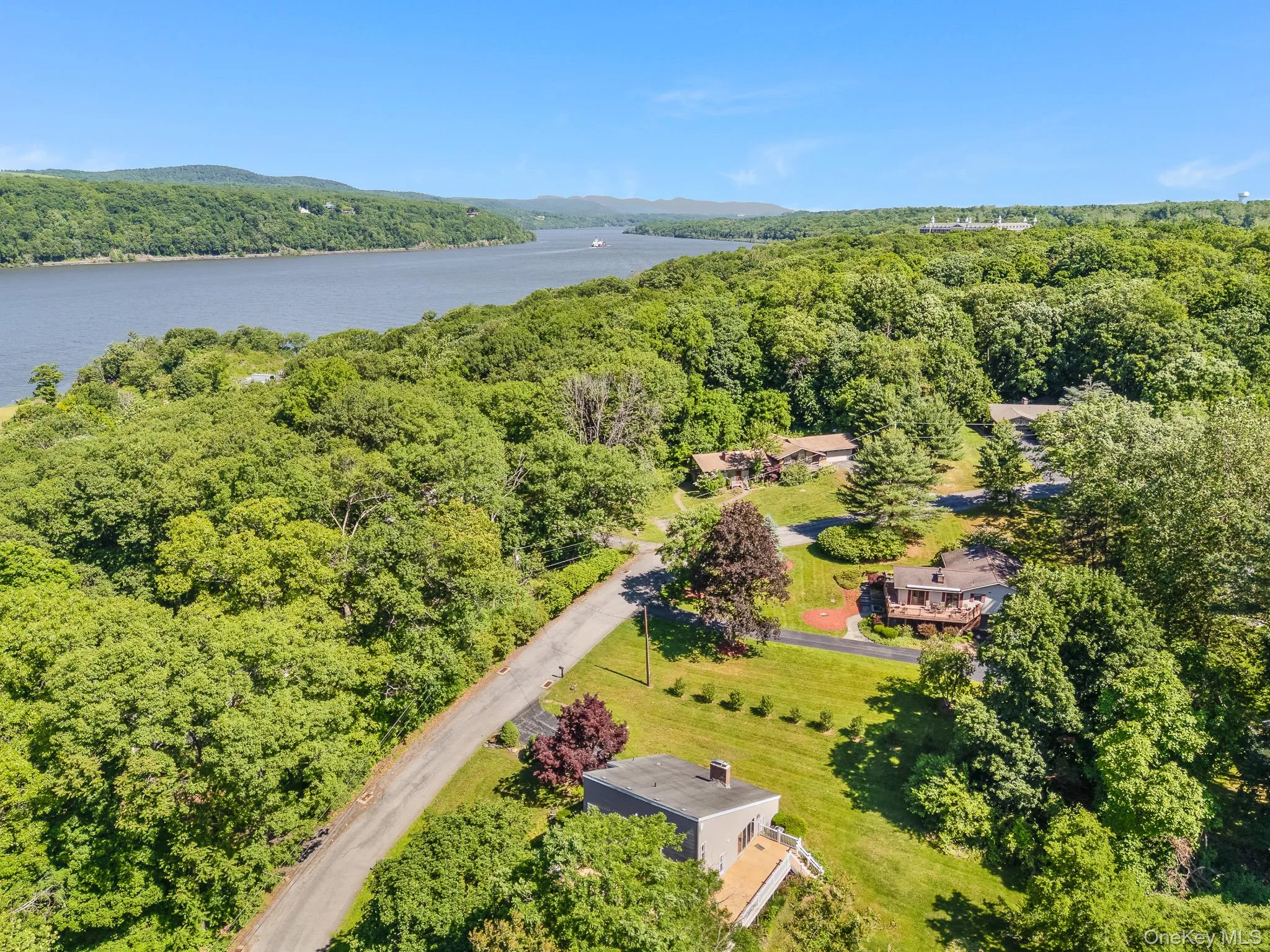 13 Riverview Circle, Hyde Park, NY, 3 Bedrooms Bedrooms, 9 Rooms Rooms,2 BathroomsBathrooms,Residential,For Rent,Riverview,0,1014215 13 Riverview Circle, Hyde Park, NY, 3 Bedrooms Bedrooms, 9 Rooms Rooms,2 BathroomsBathrooms,Residential,For Rent,Riverview,0,1014215
