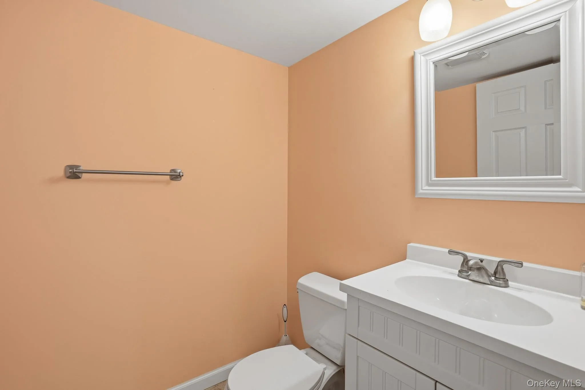 13 Riverview Circle, Hyde Park, NY, 3 Bedrooms Bedrooms, 9 Rooms Rooms,2 BathroomsBathrooms,Residential,For Rent,Riverview,0,1014215 13 Riverview Circle, Hyde Park, NY, 3 Bedrooms Bedrooms, 9 Rooms Rooms,2 BathroomsBathrooms,Residential,For Rent,Riverview,0,1014215