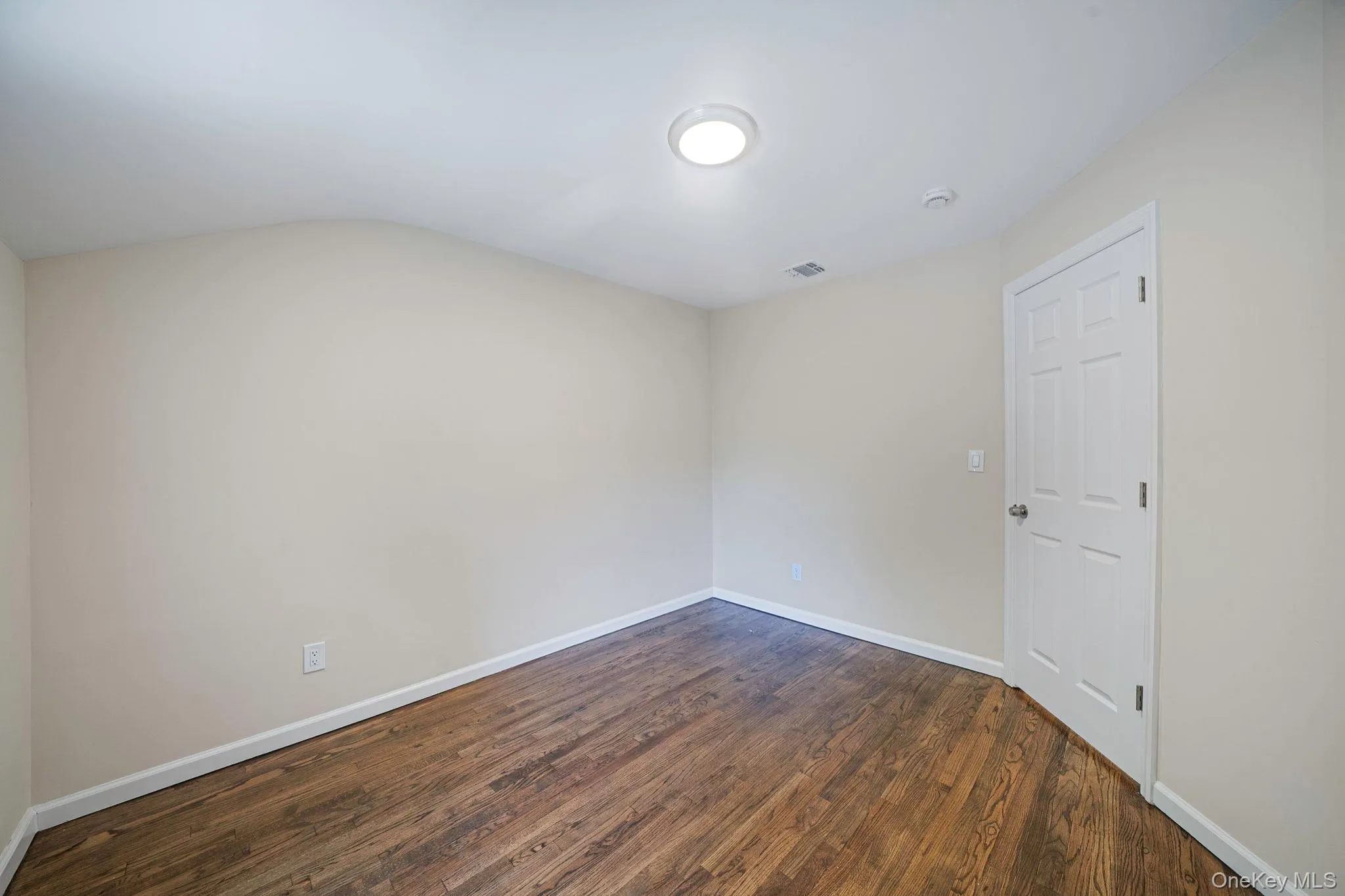 610 Americus Avenue, Brookhaven, NY, 4 Bedrooms Bedrooms, 8 Rooms Rooms,1 BathroomBathrooms,Residential Lease,For Rent,Americus,0,1014217 610 Americus Avenue, Brookhaven, NY, 4 Bedrooms Bedrooms, 8 Rooms Rooms,1 BathroomBathrooms,Residential Lease,For Rent,Americus,0,1014217