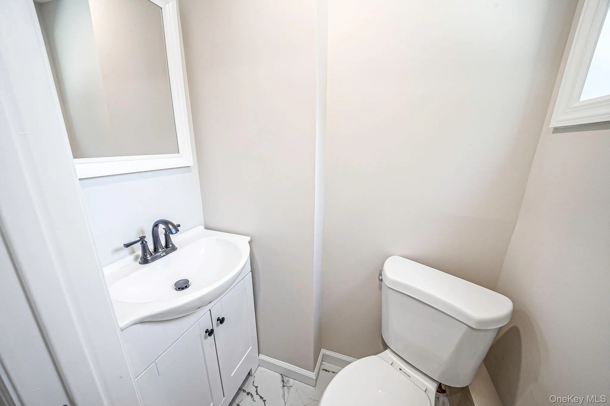 610 Americus Avenue, Brookhaven, NY, 4 Bedrooms Bedrooms, 8 Rooms Rooms,1 BathroomBathrooms,Residential Lease,For Rent,Americus,0,1014217 610 Americus Avenue, Brookhaven, NY, 4 Bedrooms Bedrooms, 8 Rooms Rooms,1 BathroomBathrooms,Residential Lease,For Rent,Americus,0,1014217