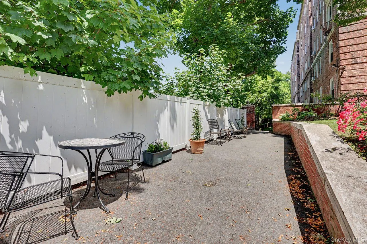 300 Broadway, Greenburgh, NY, 1 Bedroom Bedrooms, 3 Rooms Rooms,1 BathroomBathrooms,Residential,For Rent,Broadway,0,1014218 300 Broadway, Greenburgh, NY, 1 Bedroom Bedrooms, 3 Rooms Rooms,1 BathroomBathrooms,Residential,For Rent,Broadway,0,1014218