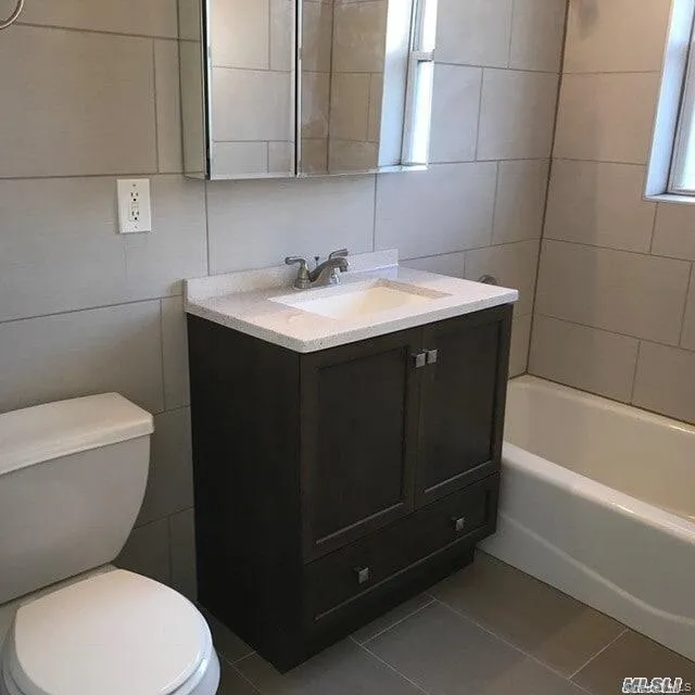 25315 60th Avenue, New York, NY, 3 Bedrooms Bedrooms, 6 Rooms Rooms,2 BathroomsBathrooms,Residential Lease,For Rent,60th,0,1014226 25315 60th Avenue, New York, NY, 3 Bedrooms Bedrooms, 6 Rooms Rooms,2 BathroomsBathrooms,Residential Lease,For Rent,60th,0,1014226
