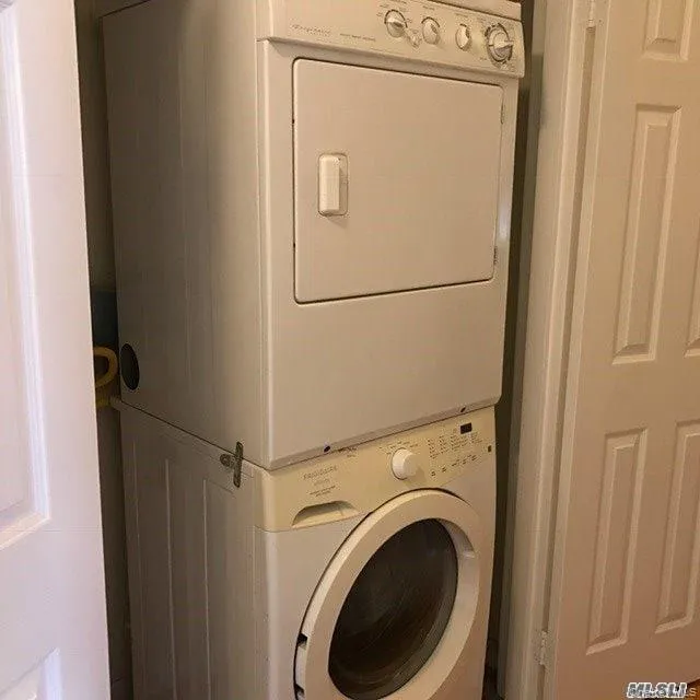 25315 60th Avenue, New York, NY, 3 Bedrooms Bedrooms, 6 Rooms Rooms,2 BathroomsBathrooms,Residential Lease,For Rent,60th,0,1014226 25315 60th Avenue, New York, NY, 3 Bedrooms Bedrooms, 6 Rooms Rooms,2 BathroomsBathrooms,Residential Lease,For Rent,60th,0,1014226