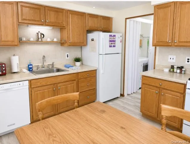 58 Glenmere Lane, Brookhaven, NY, 3 Bedrooms Bedrooms, 7 Rooms Rooms,2 BathroomsBathrooms,Residential,For Rent,Glenmere,0,1014227 58 Glenmere Lane, Brookhaven, NY, 3 Bedrooms Bedrooms, 7 Rooms Rooms,2 BathroomsBathrooms,Residential,For Rent,Glenmere,0,1014227