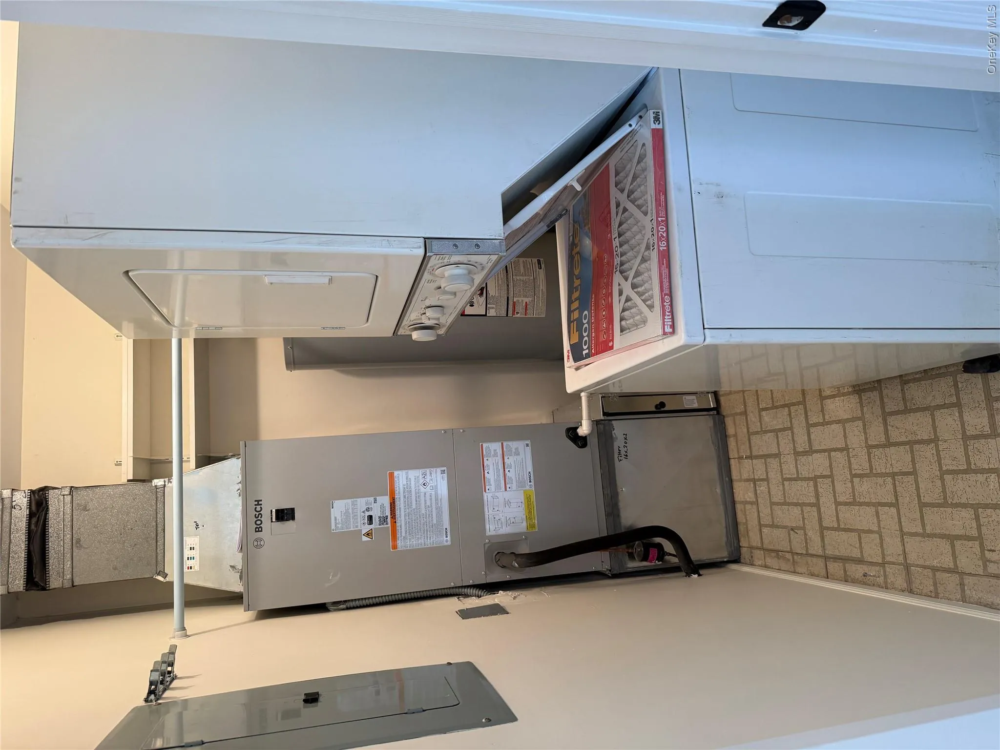 1 Atlantic Avenue, Oyster Bay, NY, 1 Bedroom Bedrooms, 4 Rooms Rooms,1 BathroomBathrooms,Residential,For Rent,Atlantic,0,KEY1014230 1 Atlantic Avenue, Oyster Bay, NY, 1 Bedroom Bedrooms, 4 Rooms Rooms,1 BathroomBathrooms,Residential,For Rent,Atlantic,0,KEY1014230