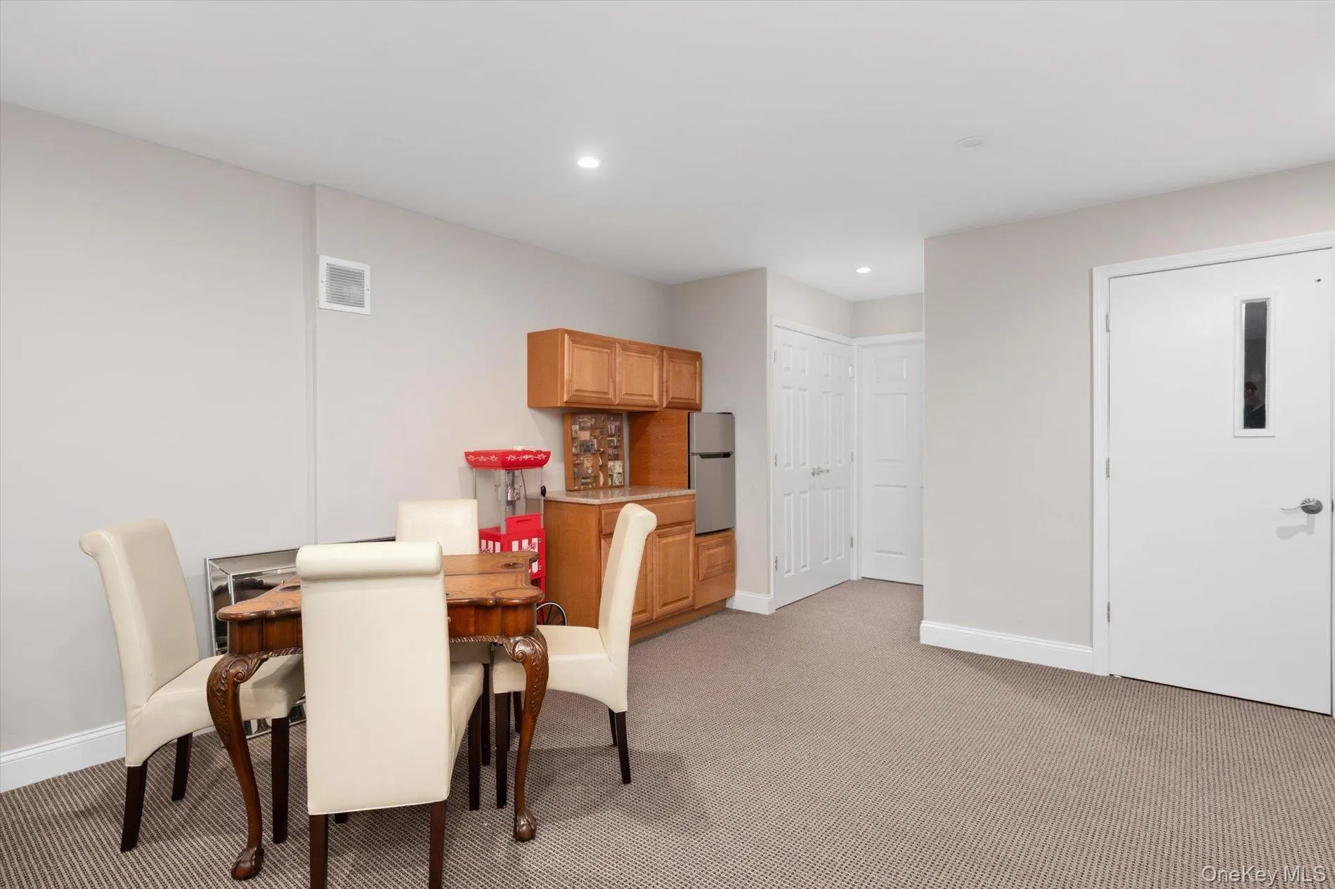 517 Bardini Drive, Huntington, NY, 2 Bedrooms Bedrooms, 6 Rooms Rooms,2 BathroomsBathrooms,Residential,For Rent,Bardini,0,1014231 517 Bardini Drive, Huntington, NY, 2 Bedrooms Bedrooms, 6 Rooms Rooms,2 BathroomsBathrooms,Residential,For Rent,Bardini,0,1014231
